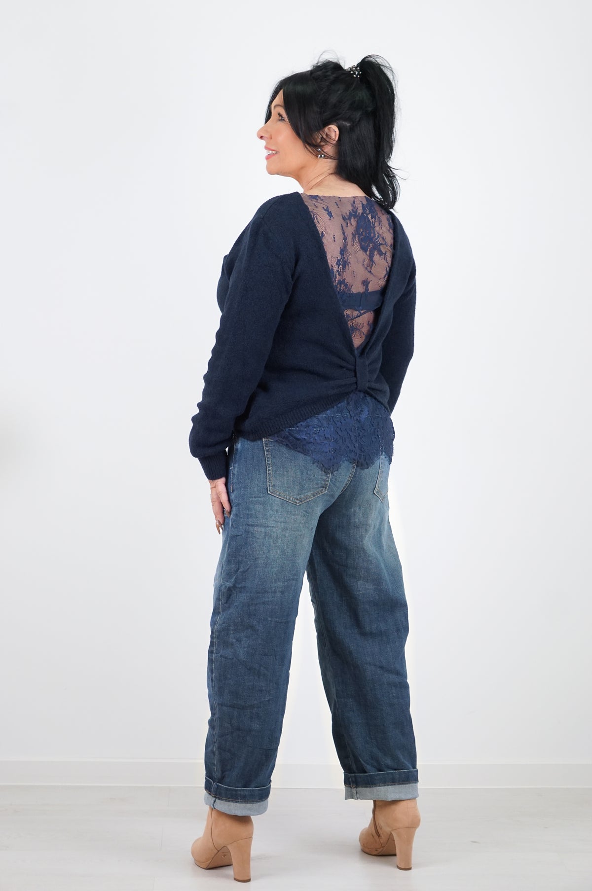 Sexy Woman Barrel Jeans