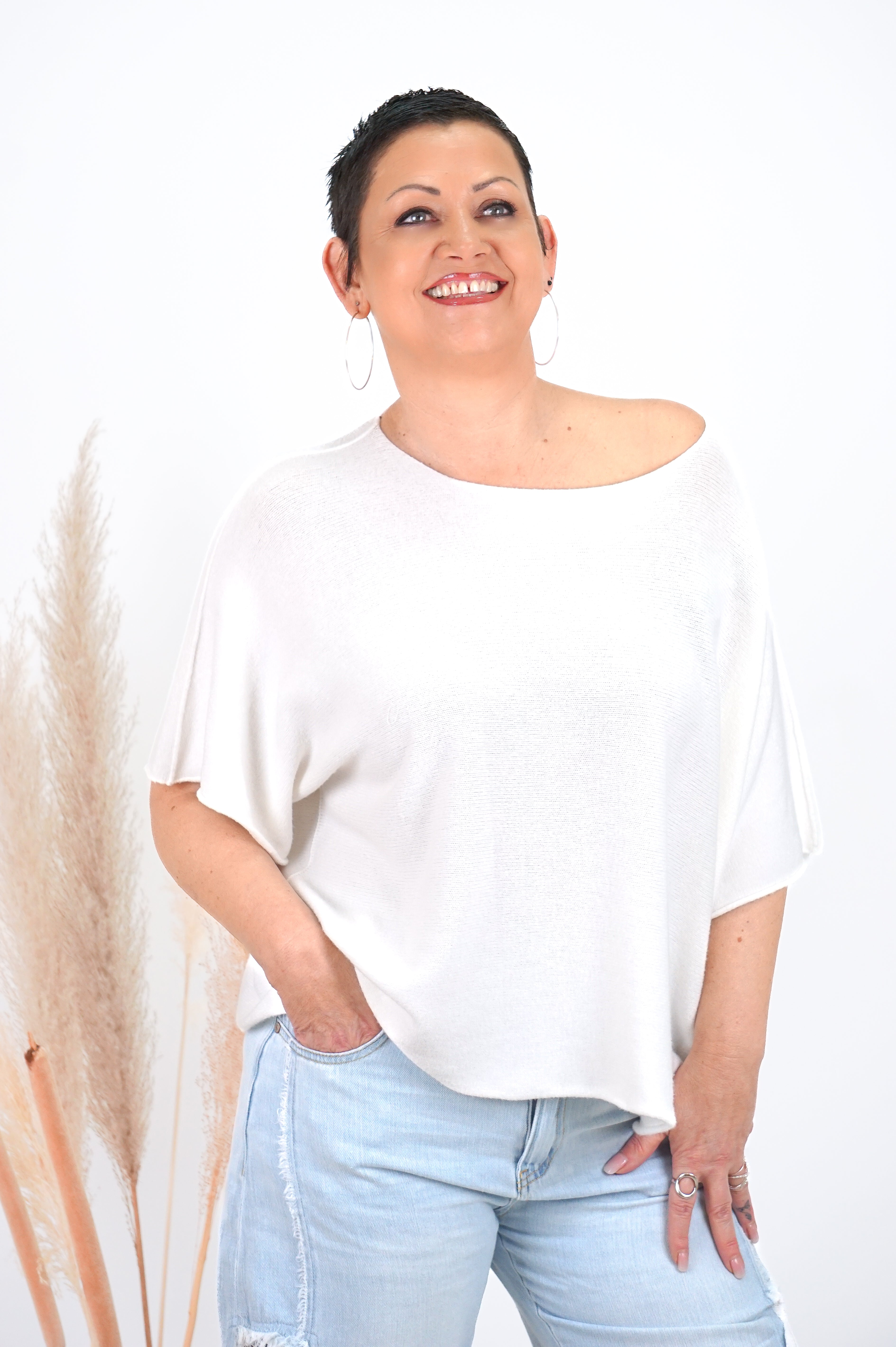 Basic kurzarm Feinstrickpulli, Off white