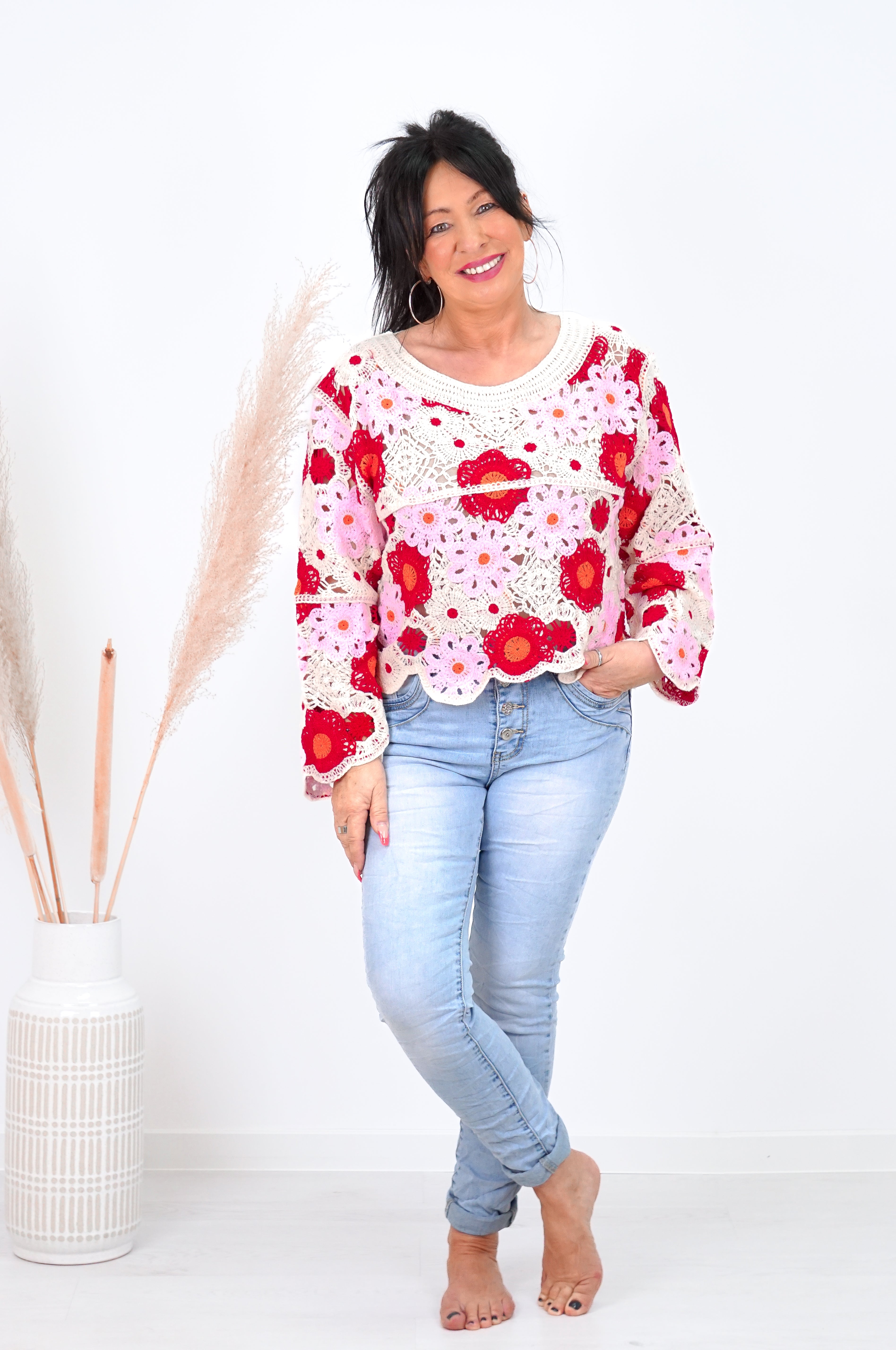 Häkelshirt mit Blumen, rosa/rot