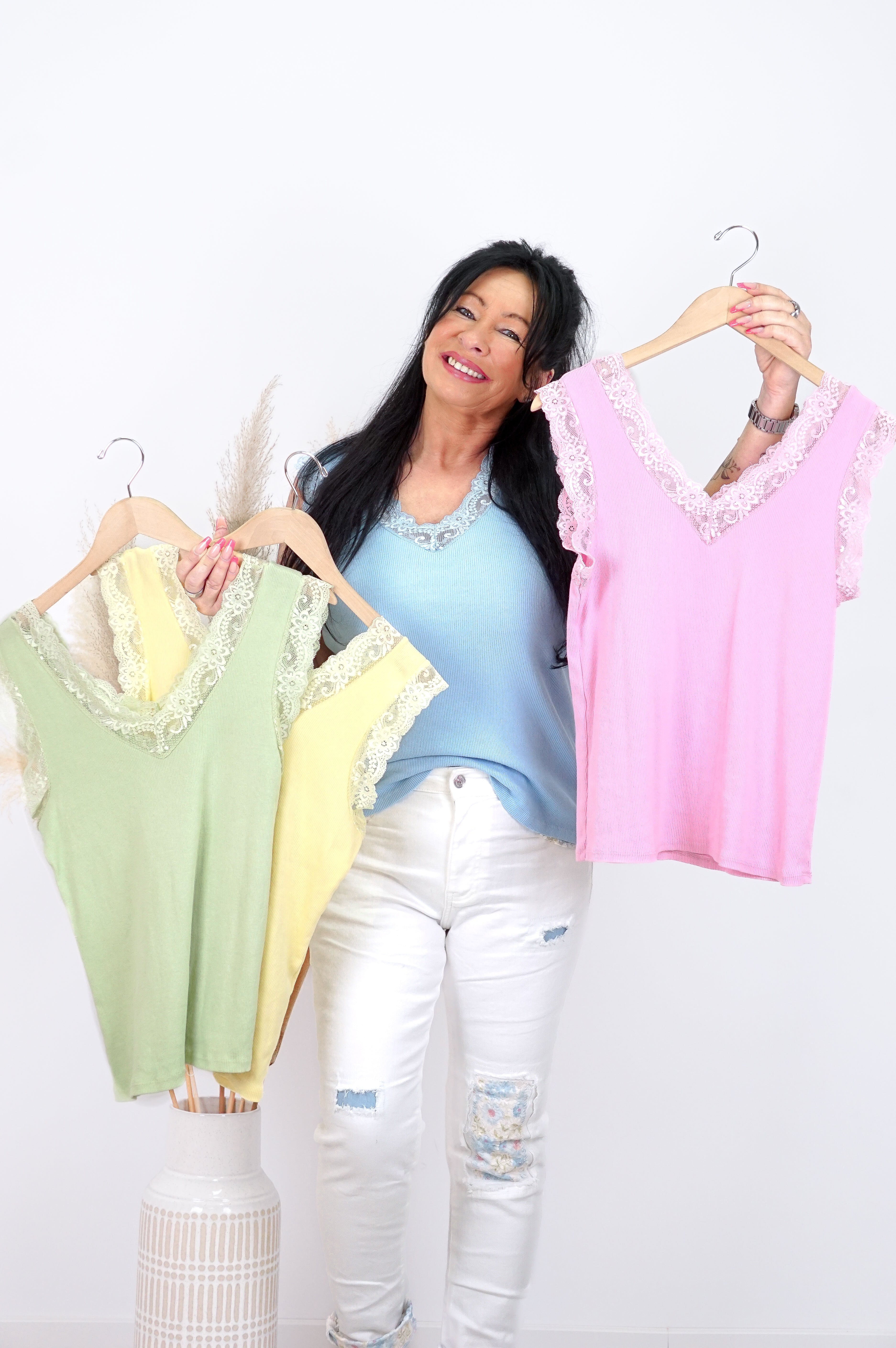 Top mit Spitze, Pastellfarben