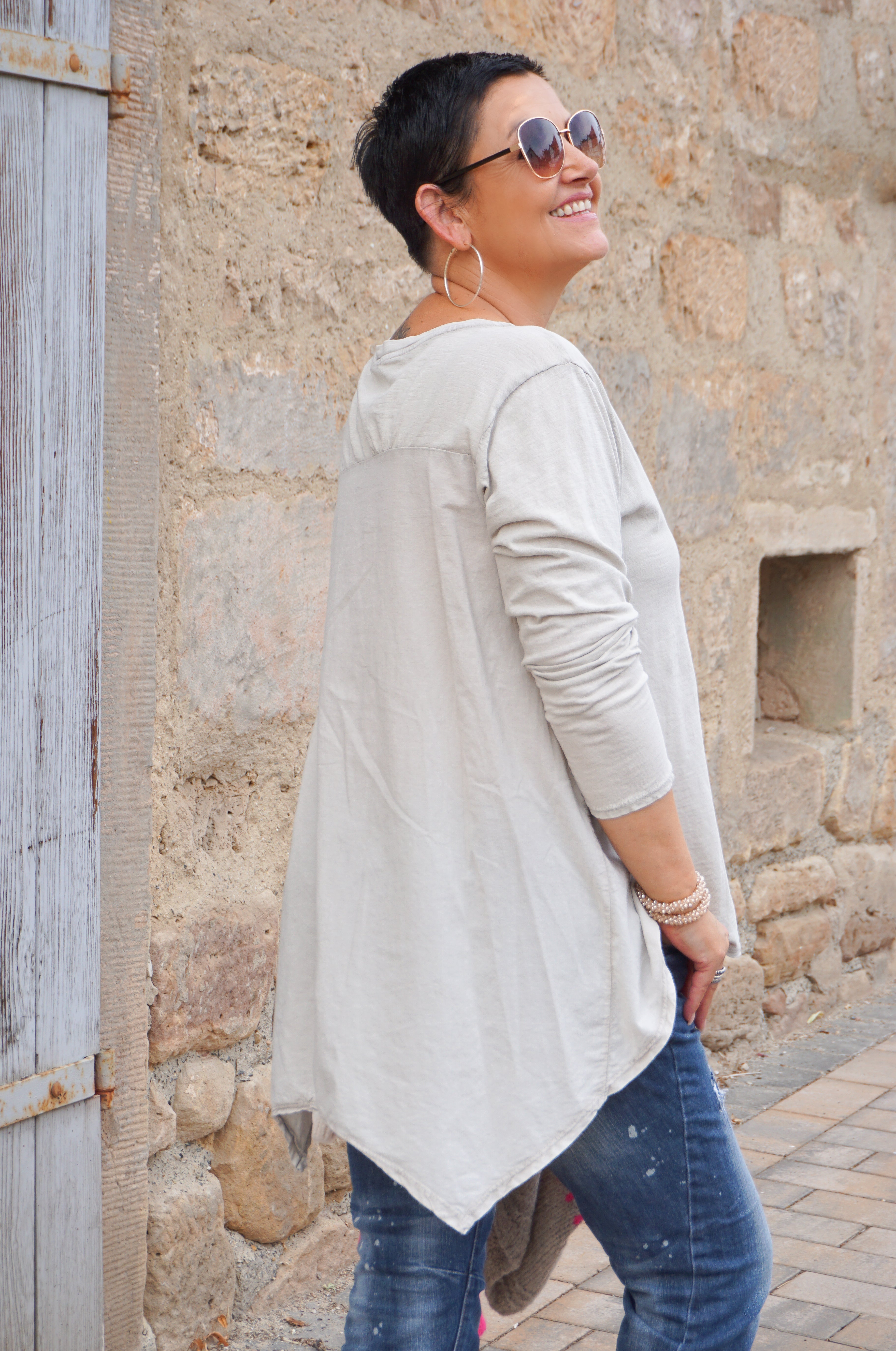 Langarmshirt mit verspieltem Schnitt, beige