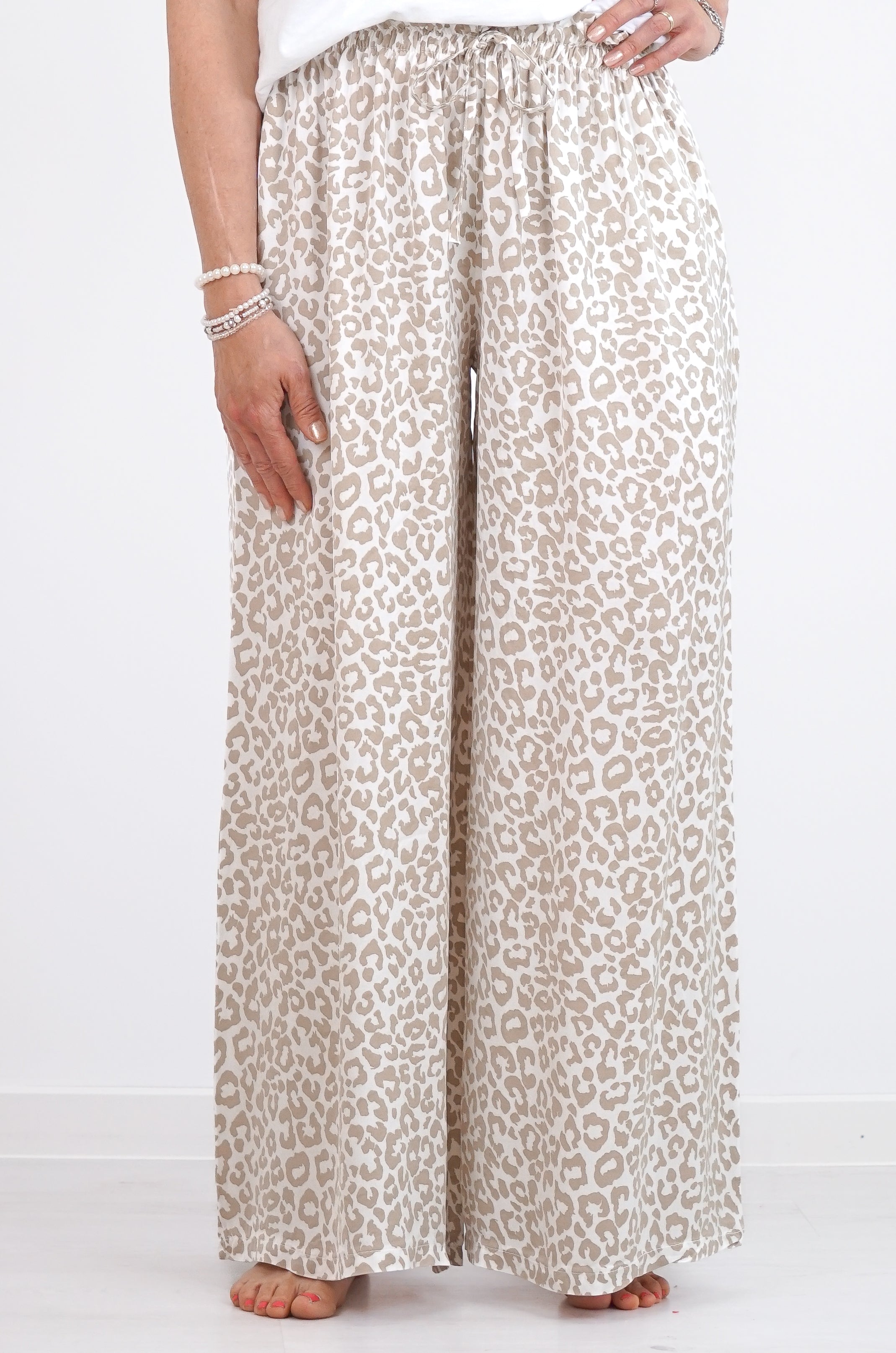 Satin Marlene mit Seide und Leo Print, beige