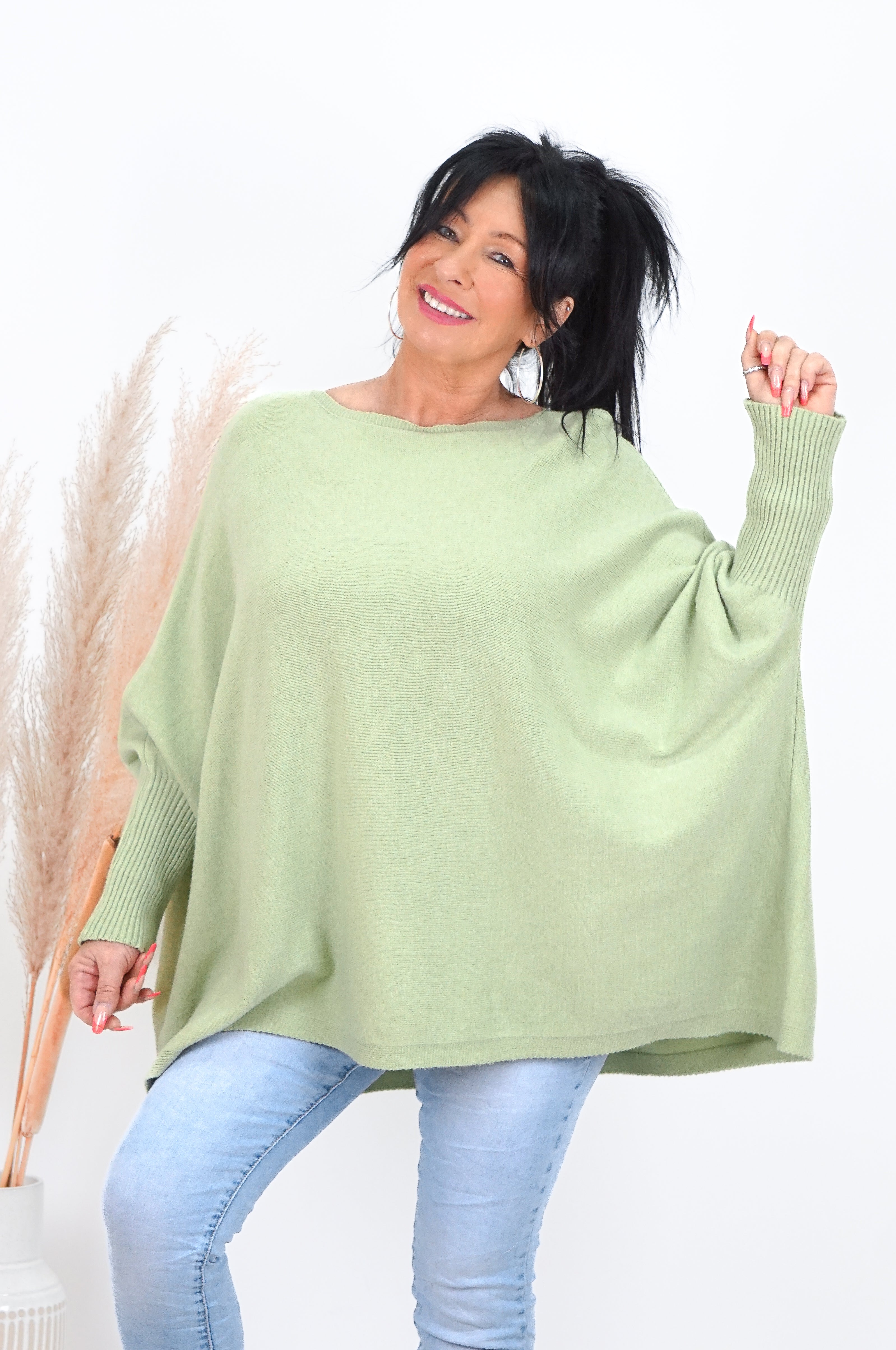 Weiter Feinstrickpulli, grün