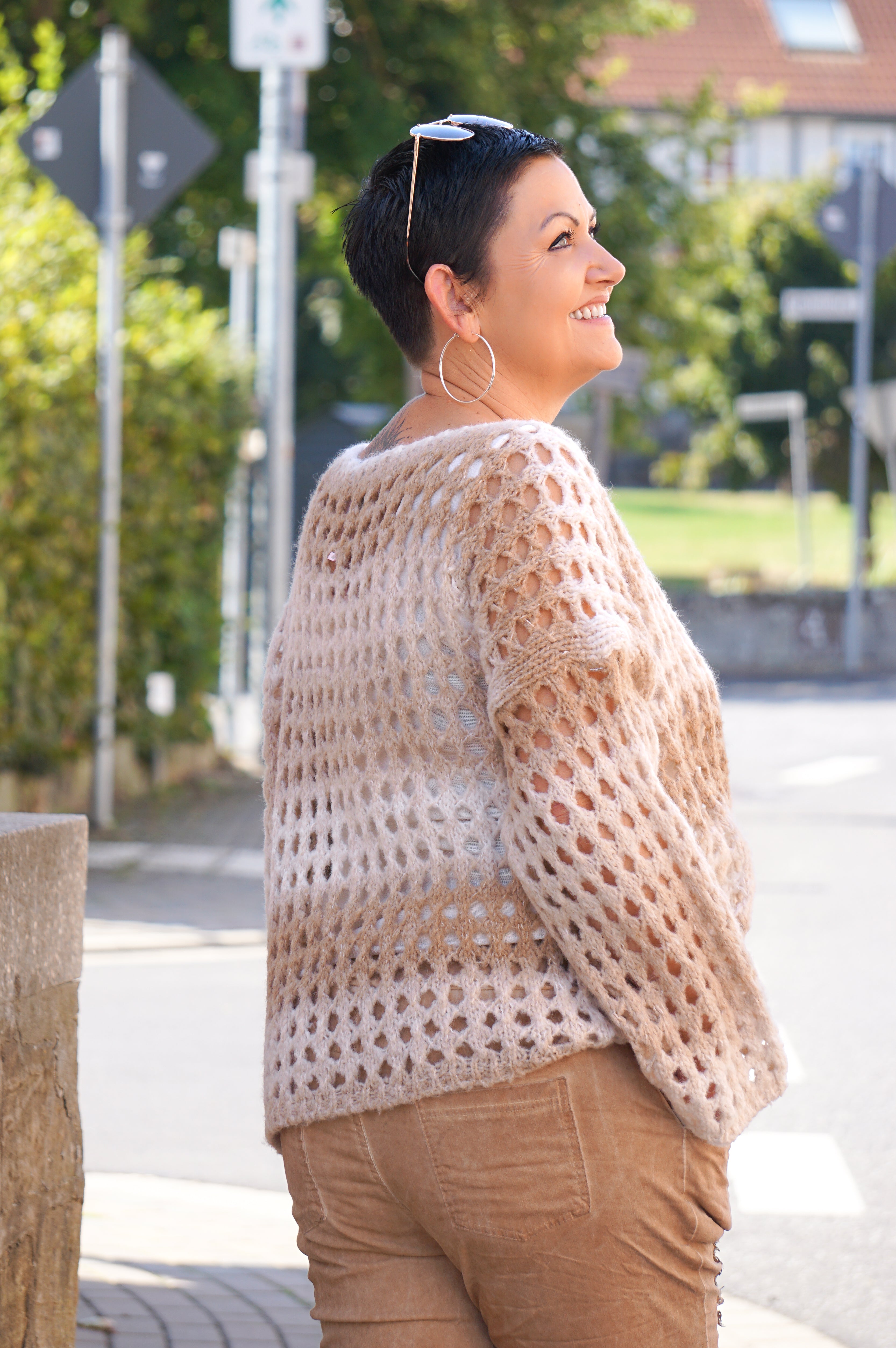 Lochstrickpulli mit Farbverlauf, beige