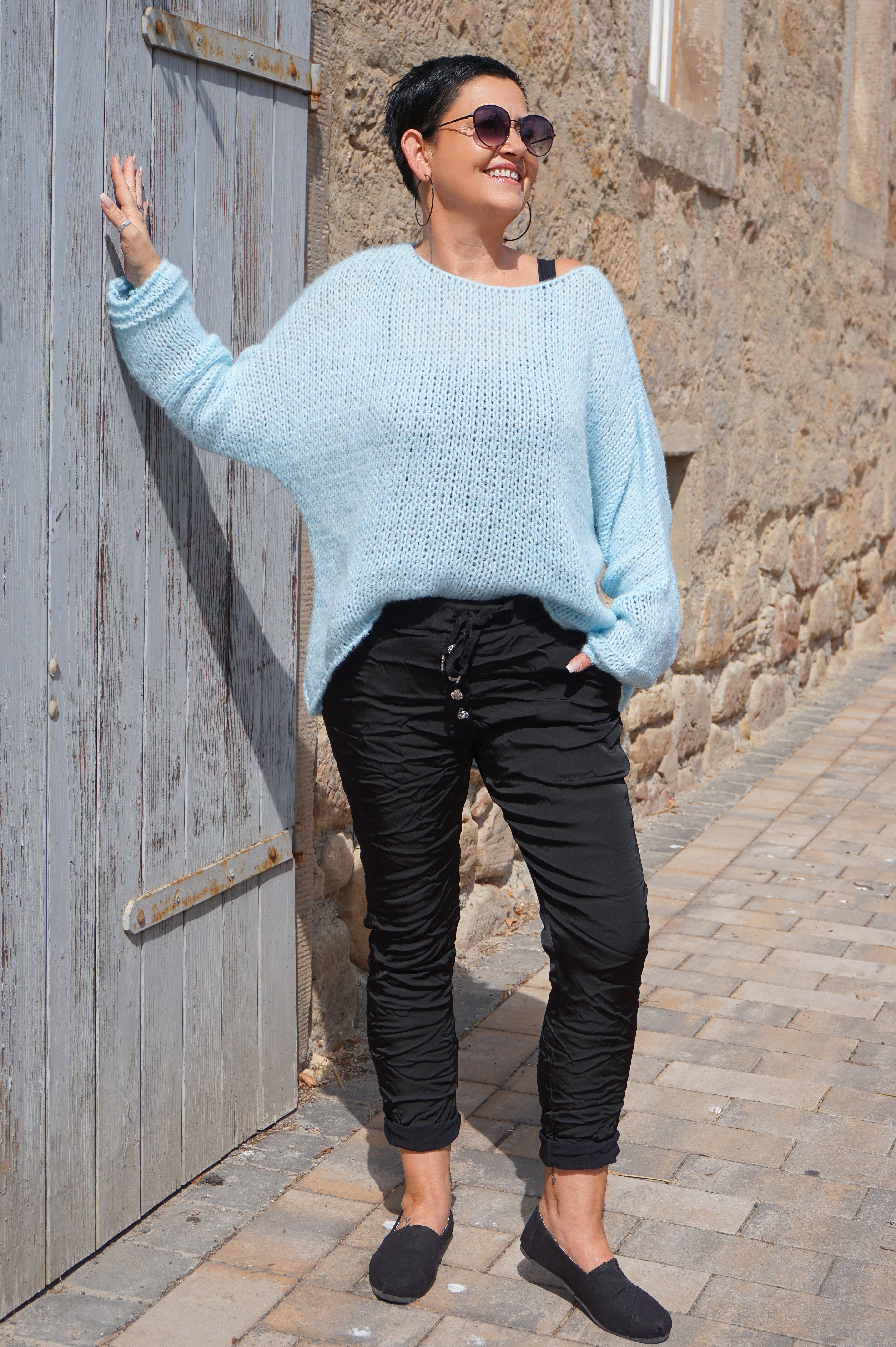 Basic Strickpulli, hellblau