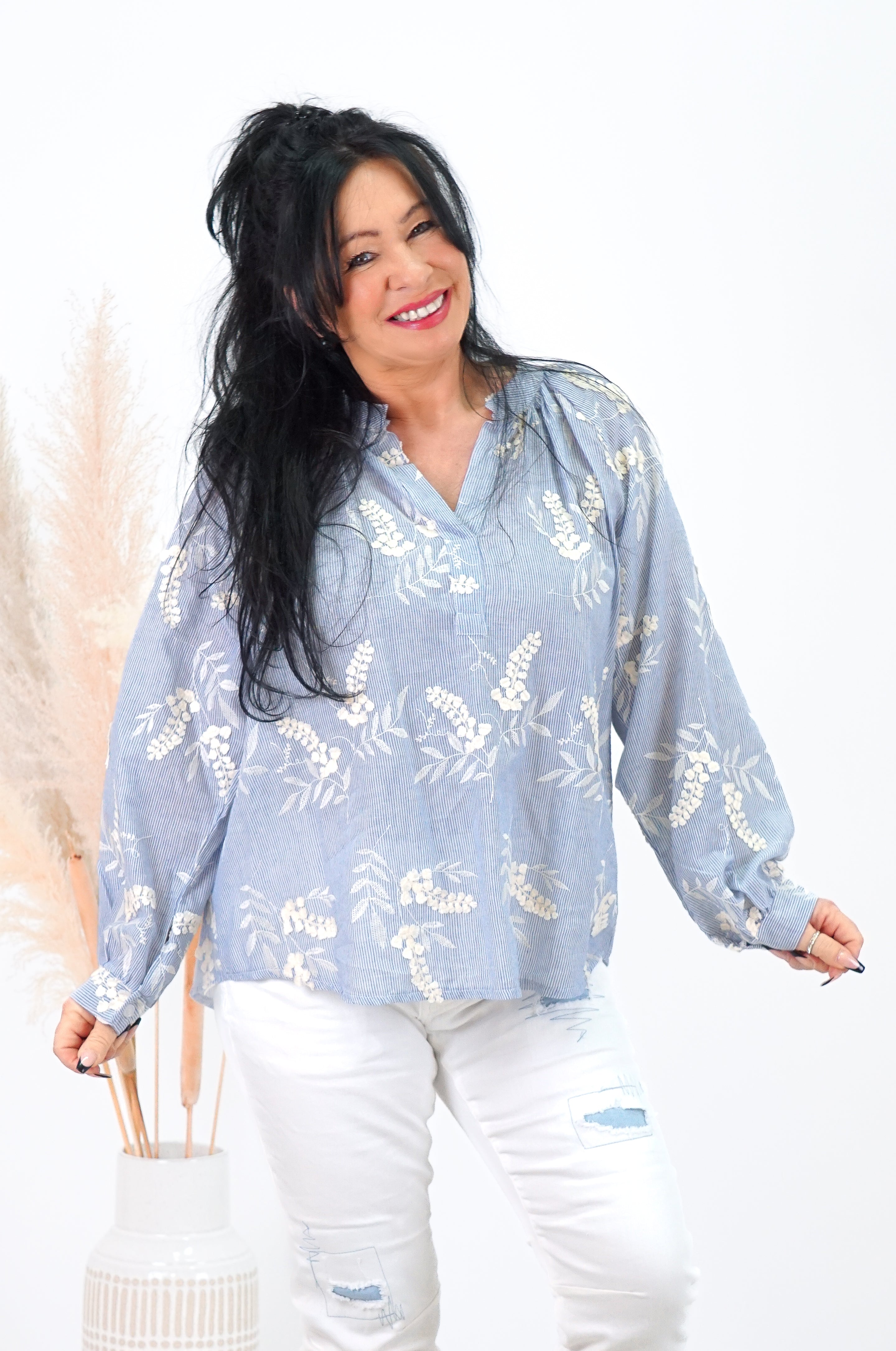 Gestreifte Bluse mit Stickereien