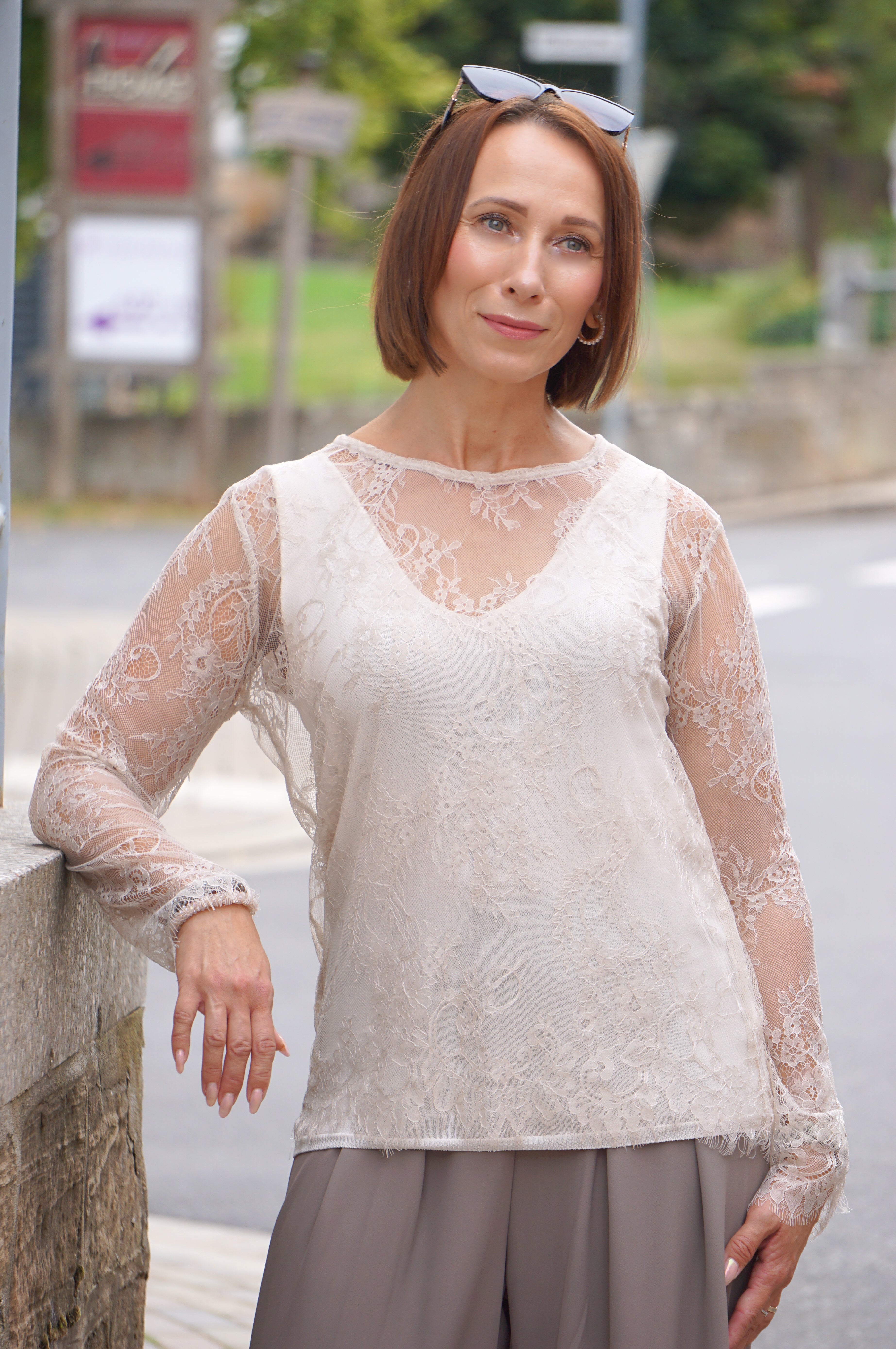 Spitzenshirt, beige