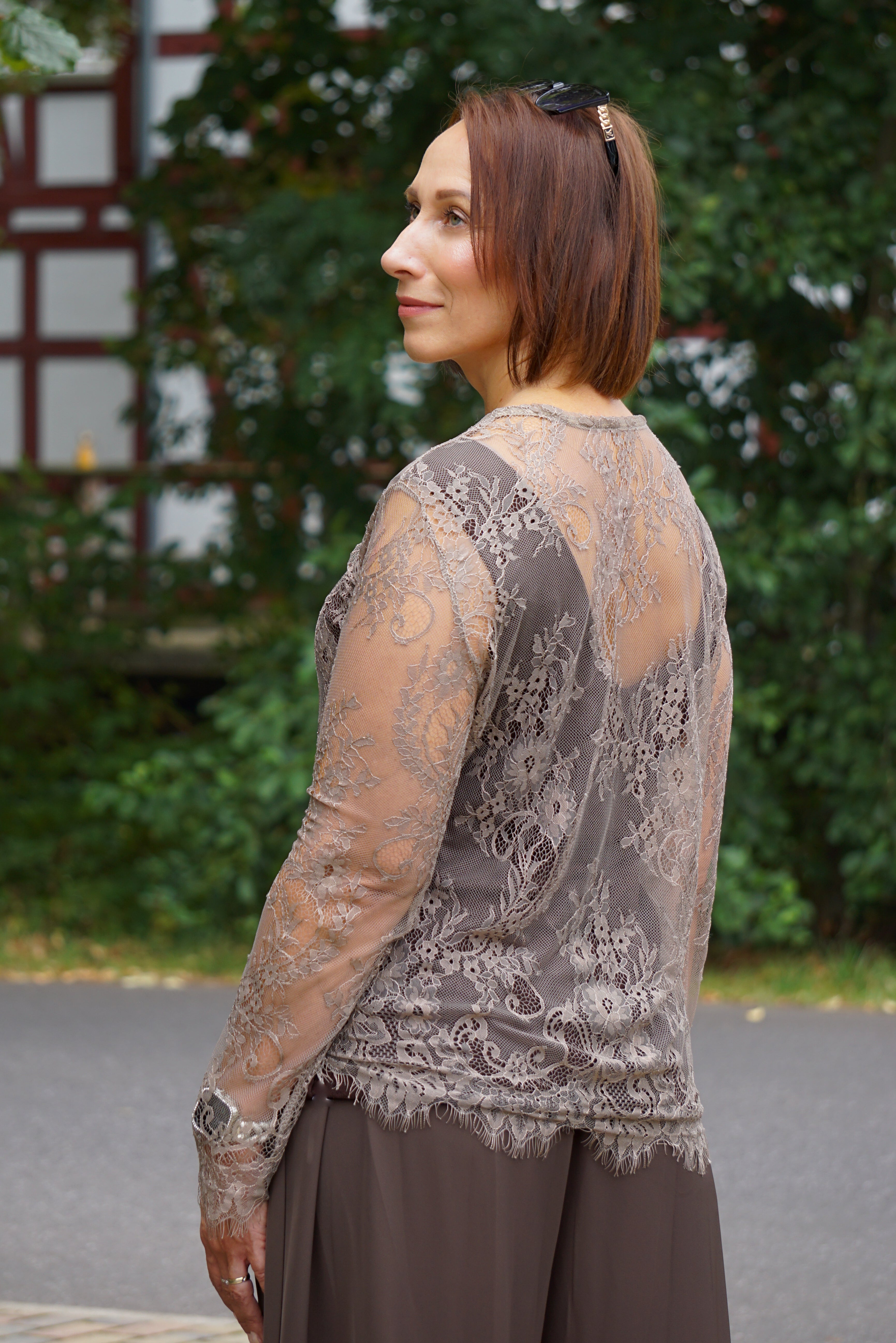 Spitzenshirt, taupe