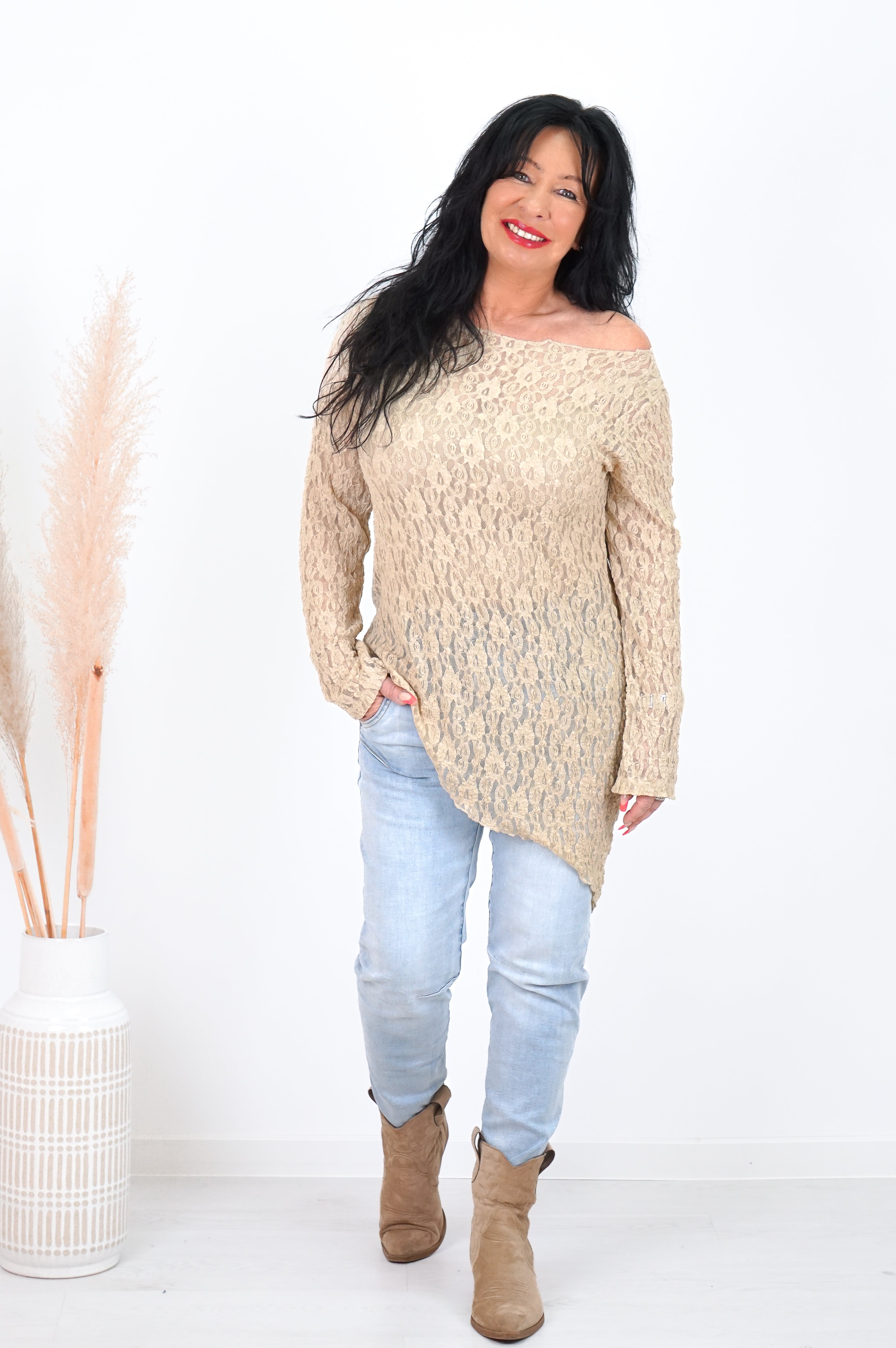 Schräges Spitzenshirt „spring“, beige