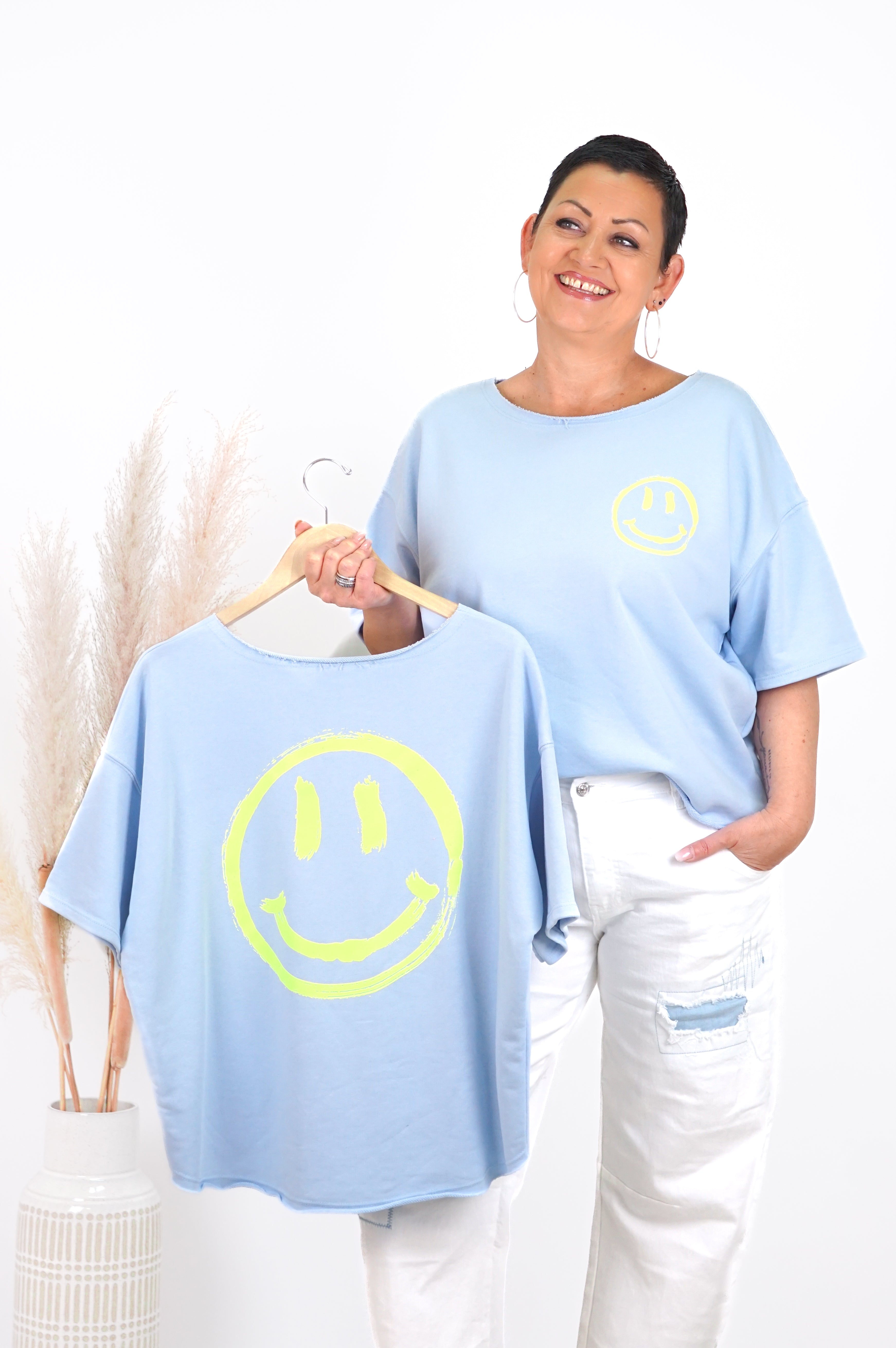 Kurzarm Sweatshirt "smiley“, hellblau/neongelb