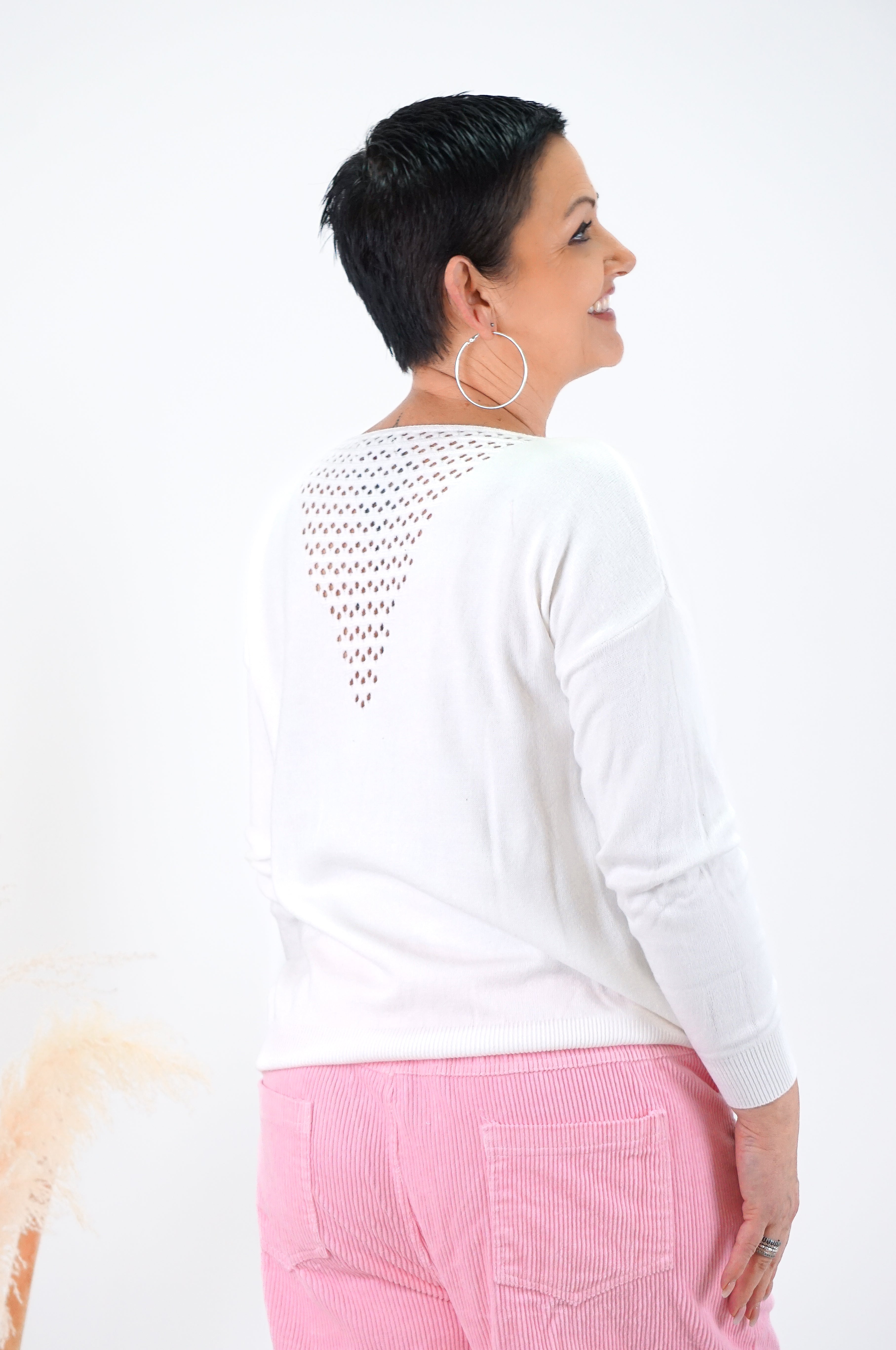 Feinstrickpulli mit Rückendetail