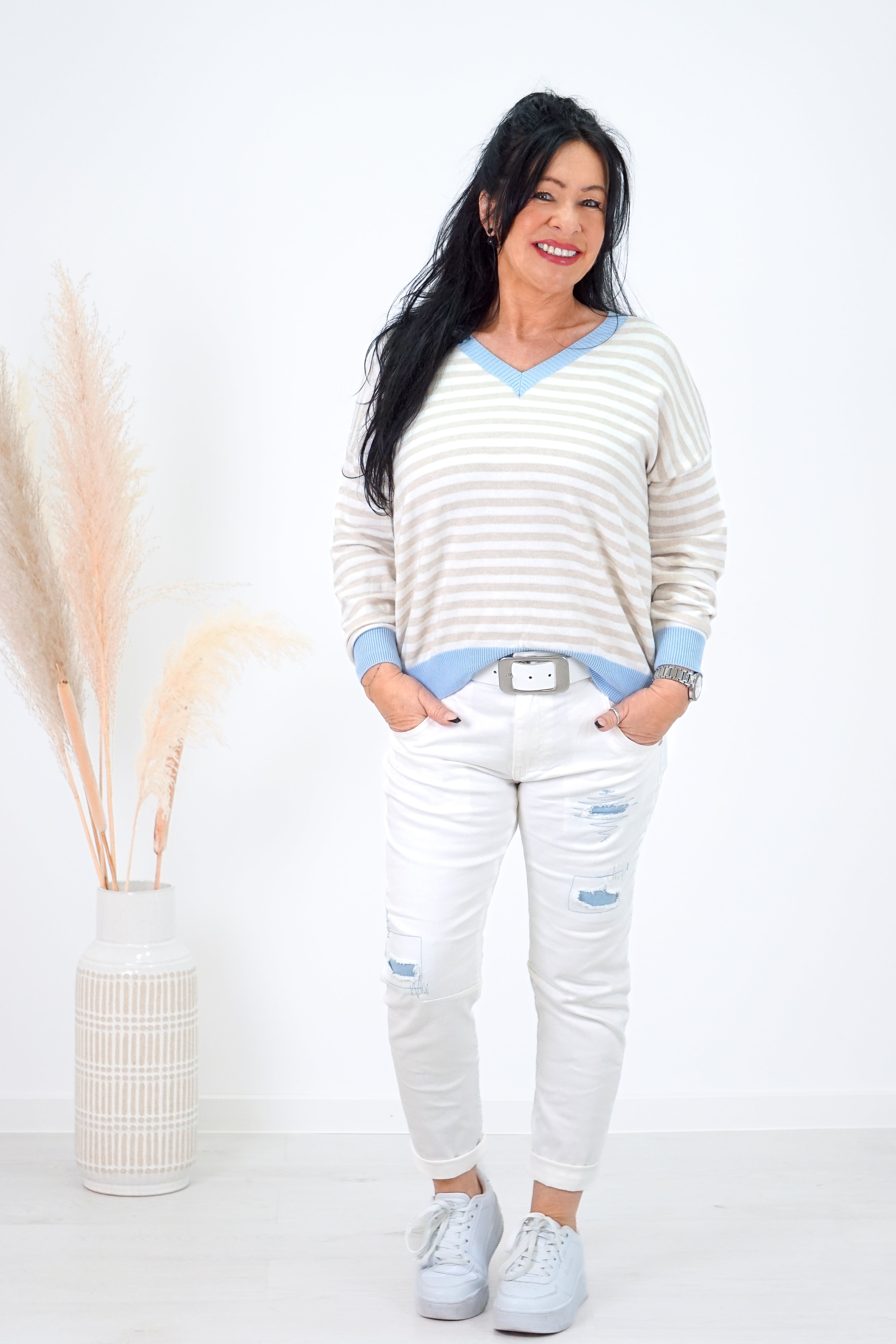 Gestreifter Feinstrickpulli, hellblau