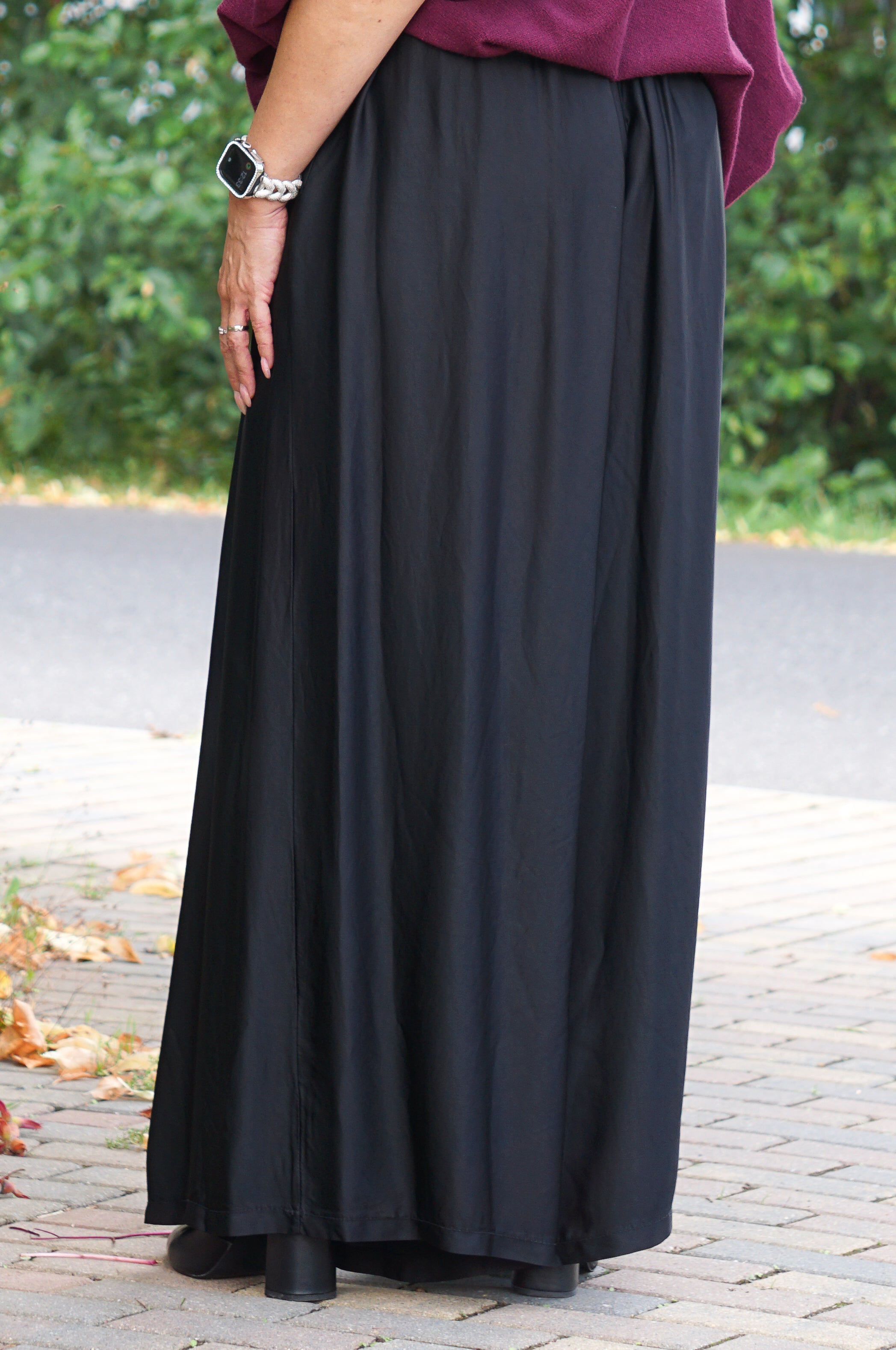Satin Marlene mit Seide, schwarz