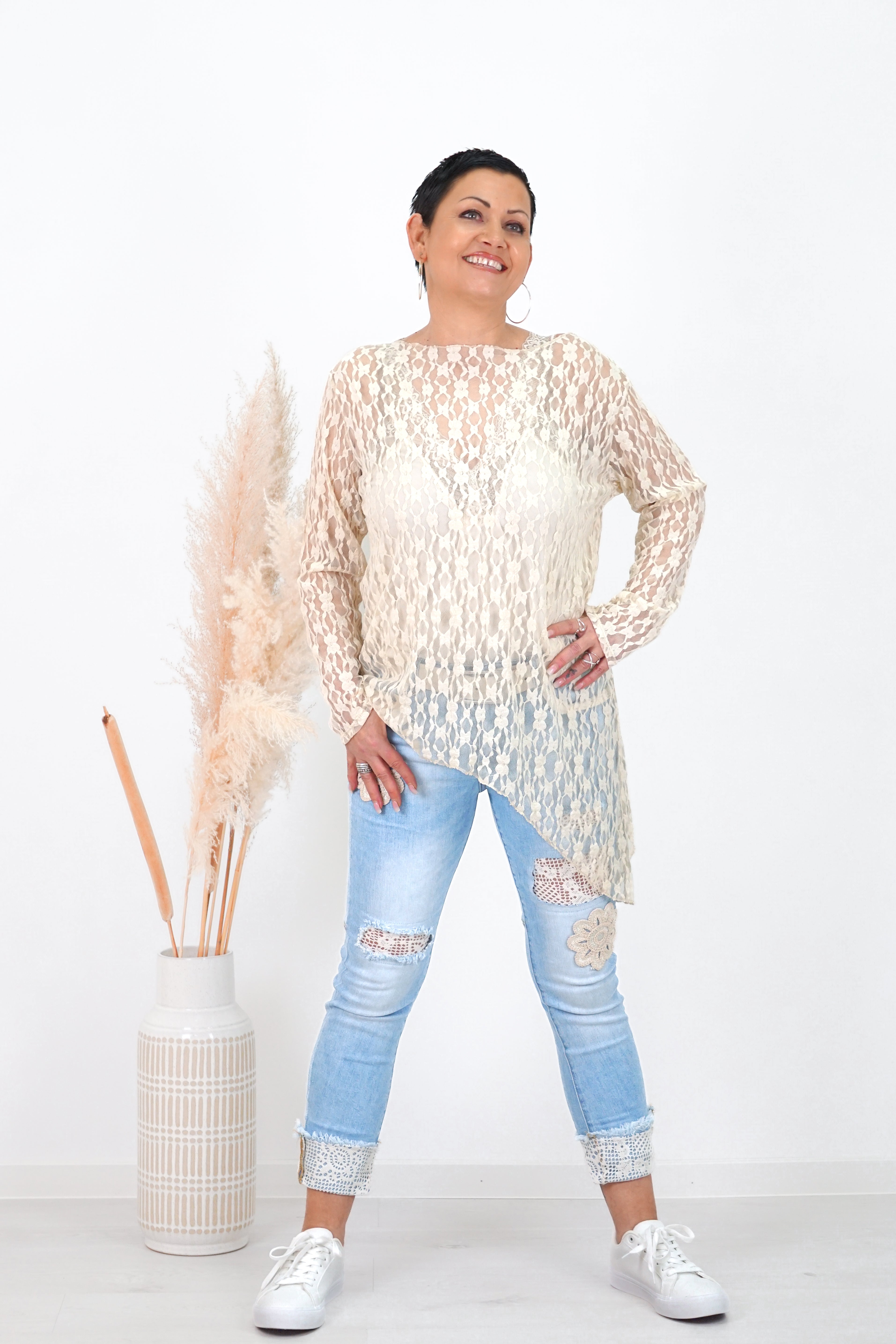 Schräges Spitzenshirt, beige