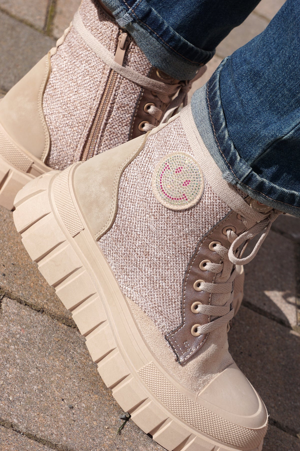 Hoher Sneaker "smile", beige