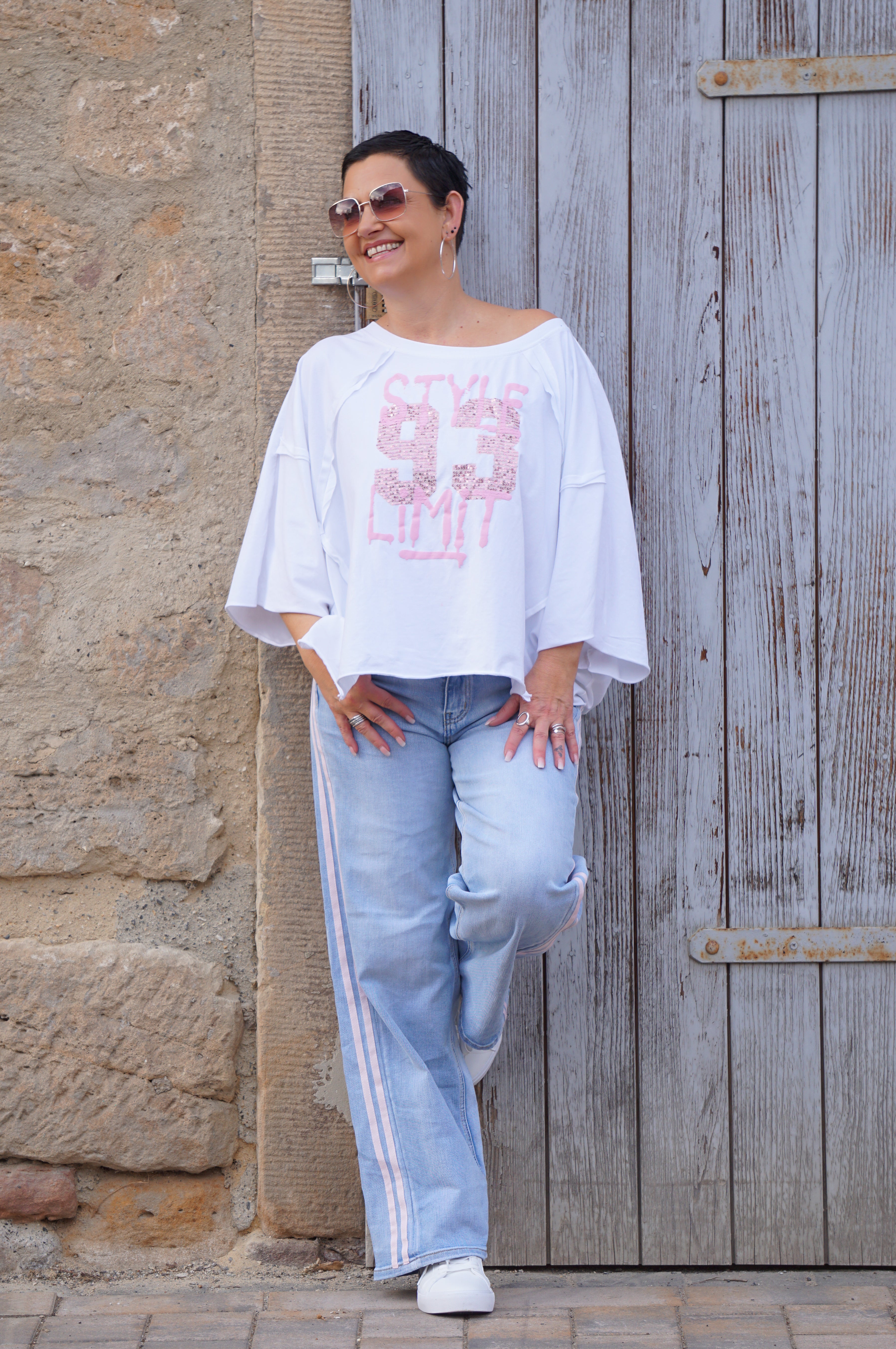 Sexy Woman straight Jeans mit rosa Streifen