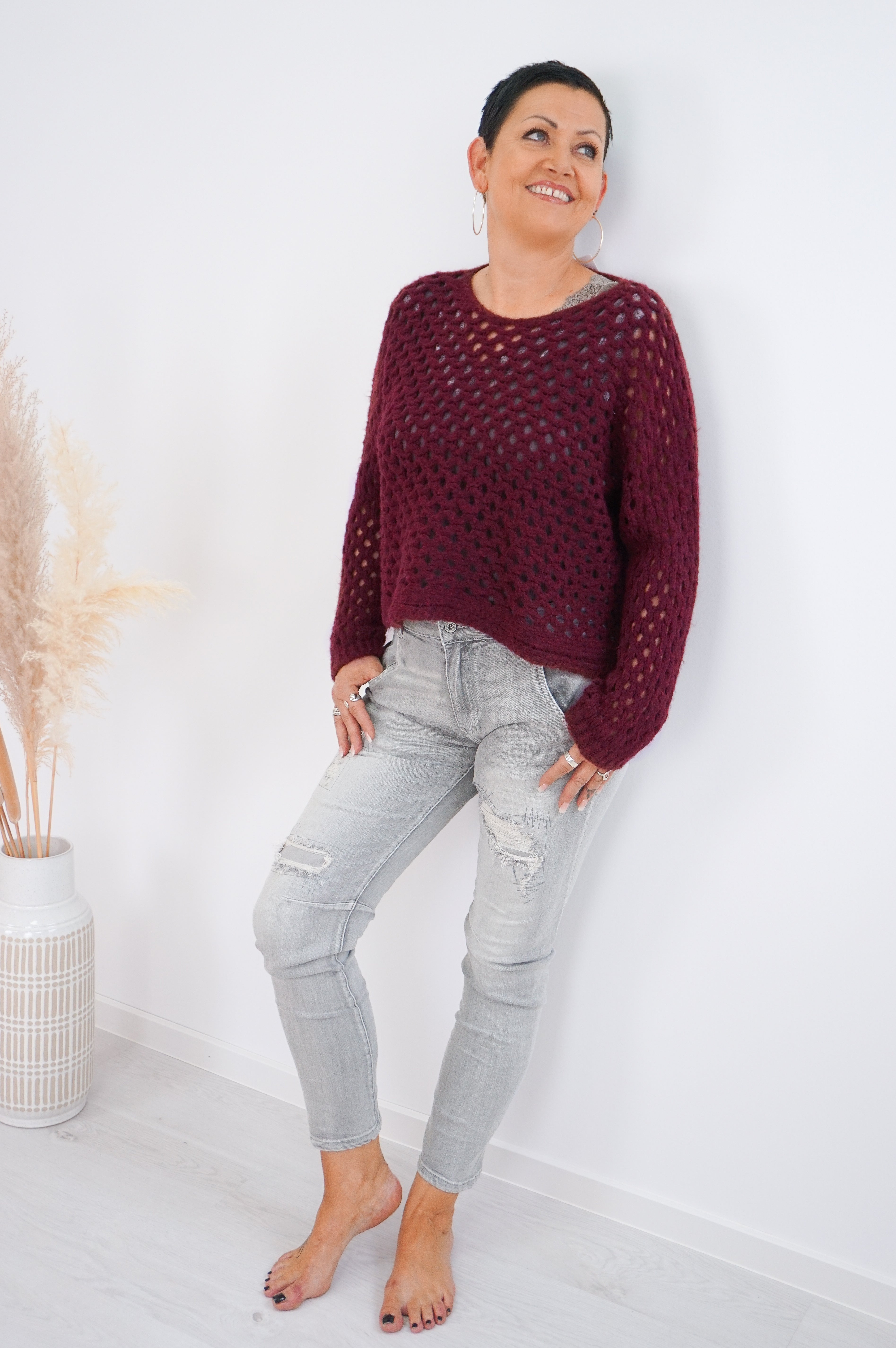 Lochstrickpulli, bordeaux
