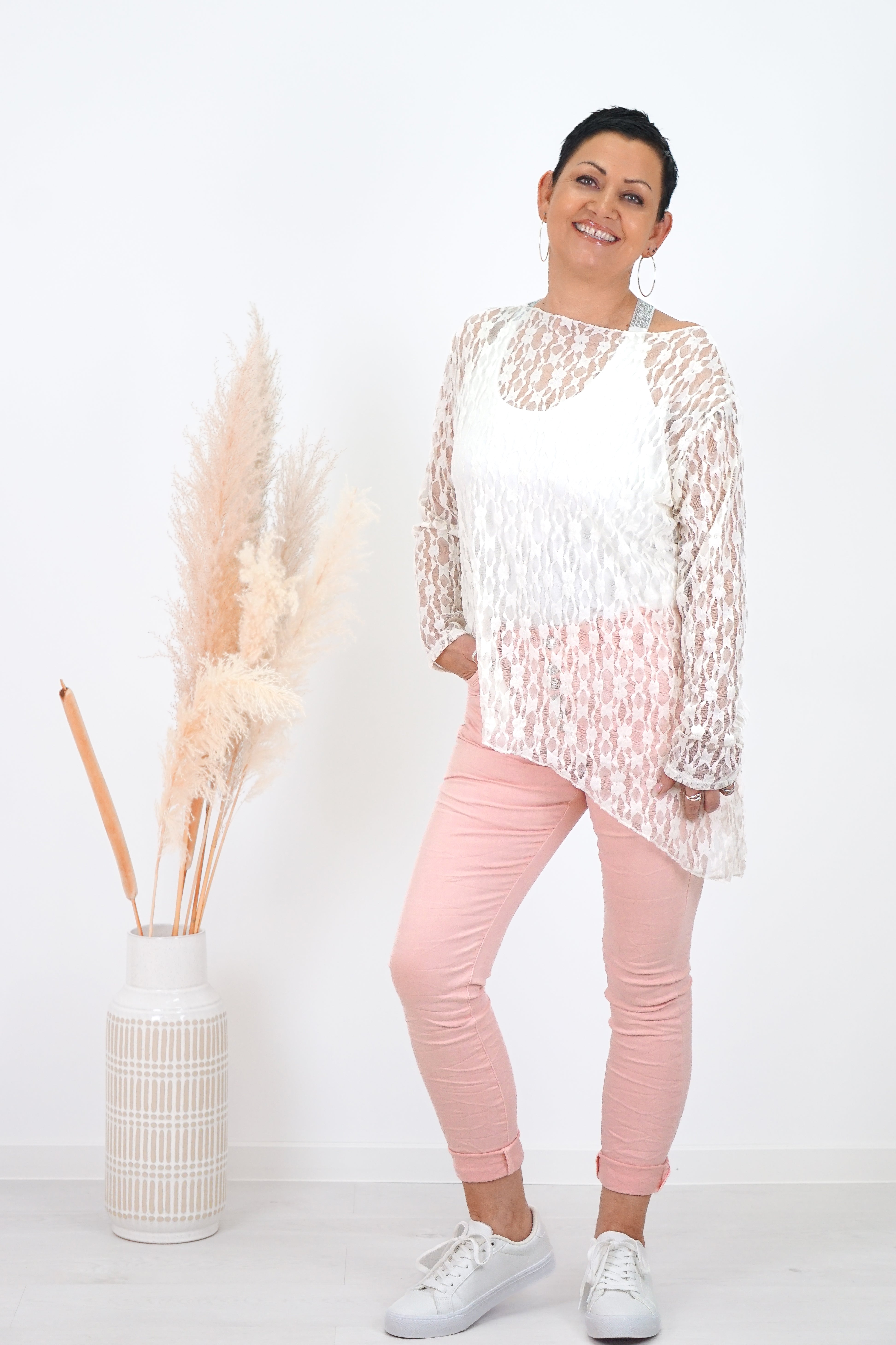 Schräges Spitzenshirt, off white