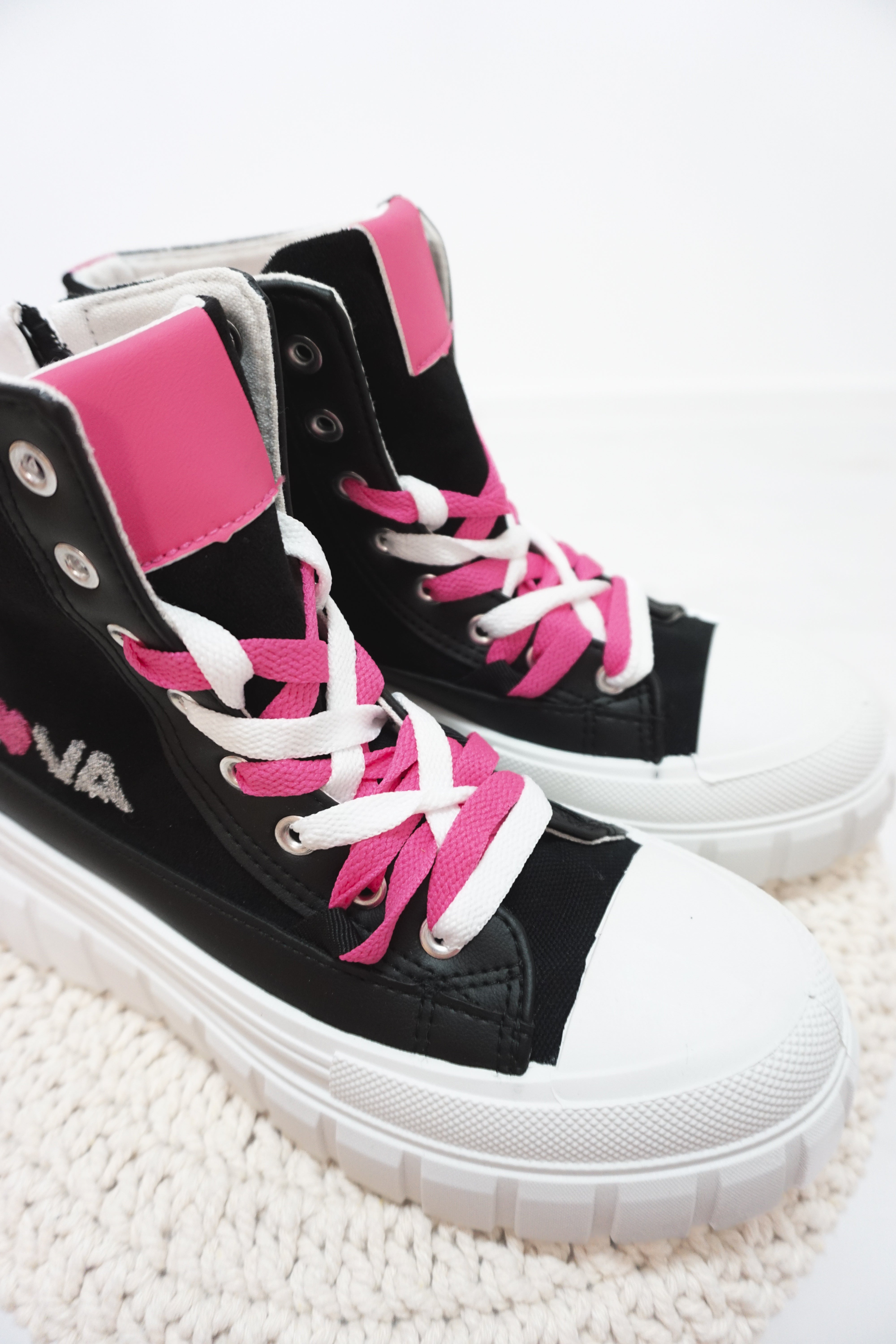 Sneaker "Cava" schwarz/pink