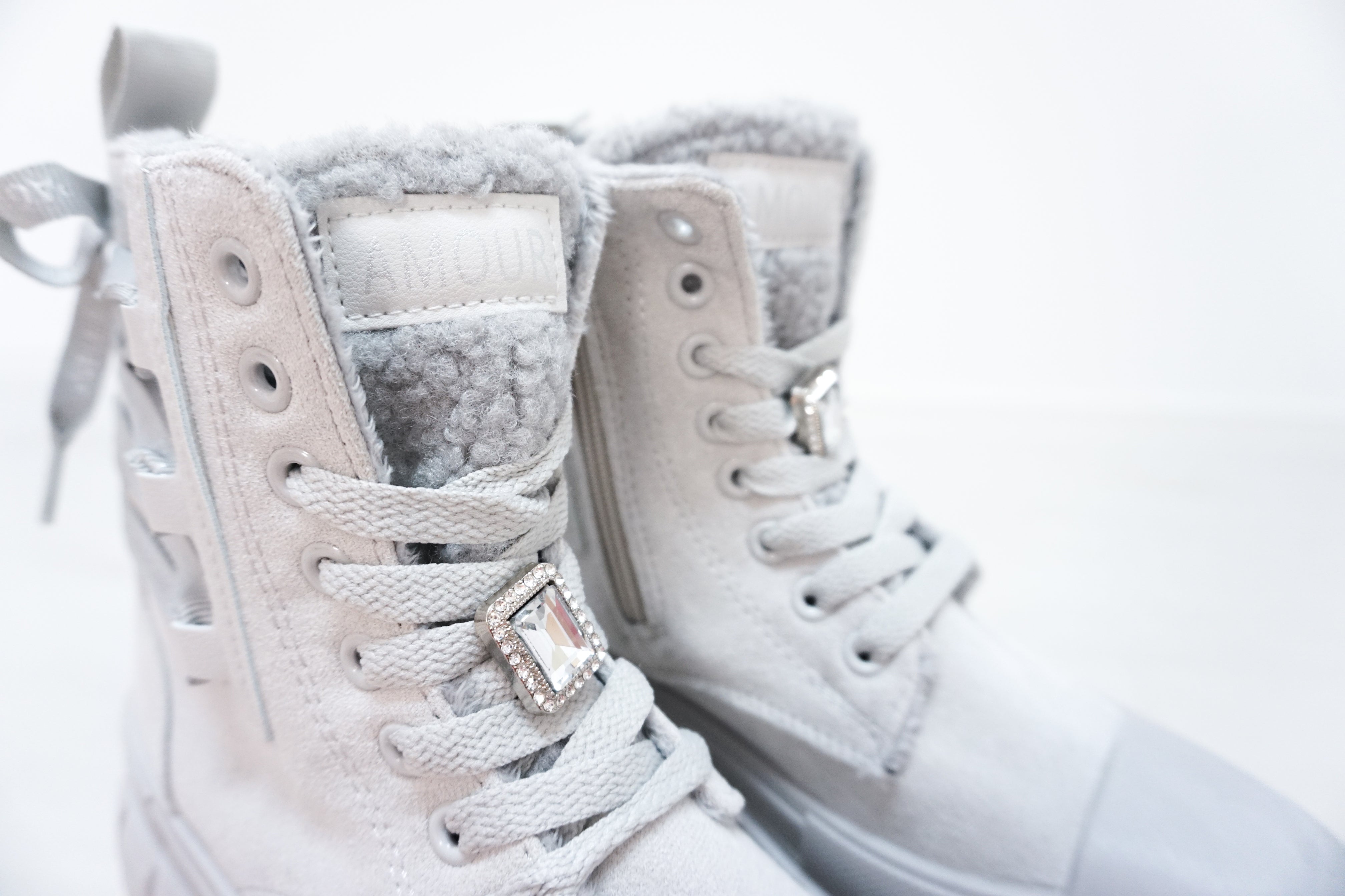 Hoher Sneaker "Amour" grau
