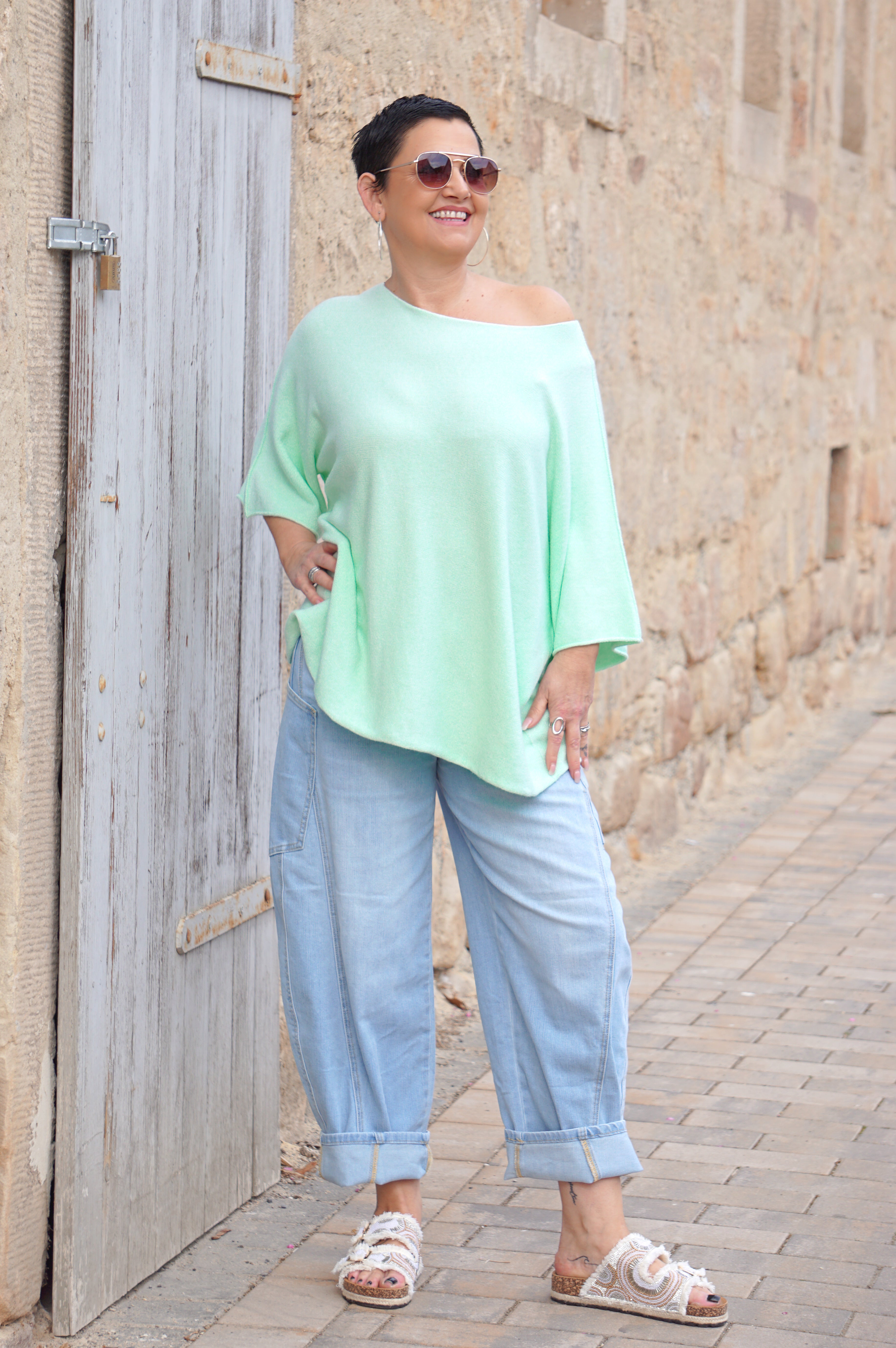 Basic kurzarm Feinstrickpulli (curvy), mintgrün