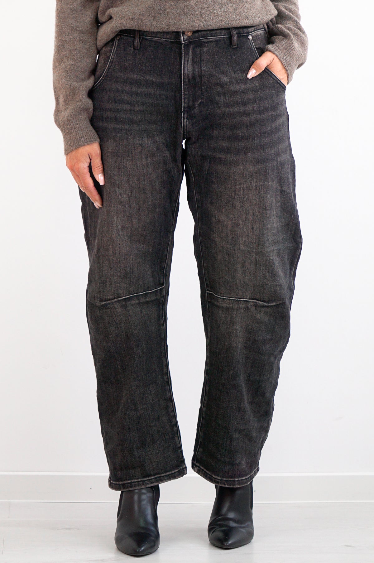 Sexy Woman Barrel Jeans