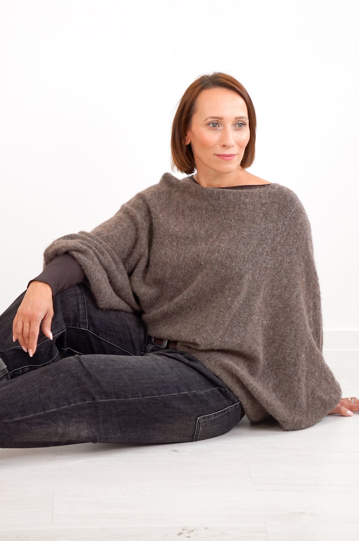 Weiter Kurzarm Strickpulli, taupe