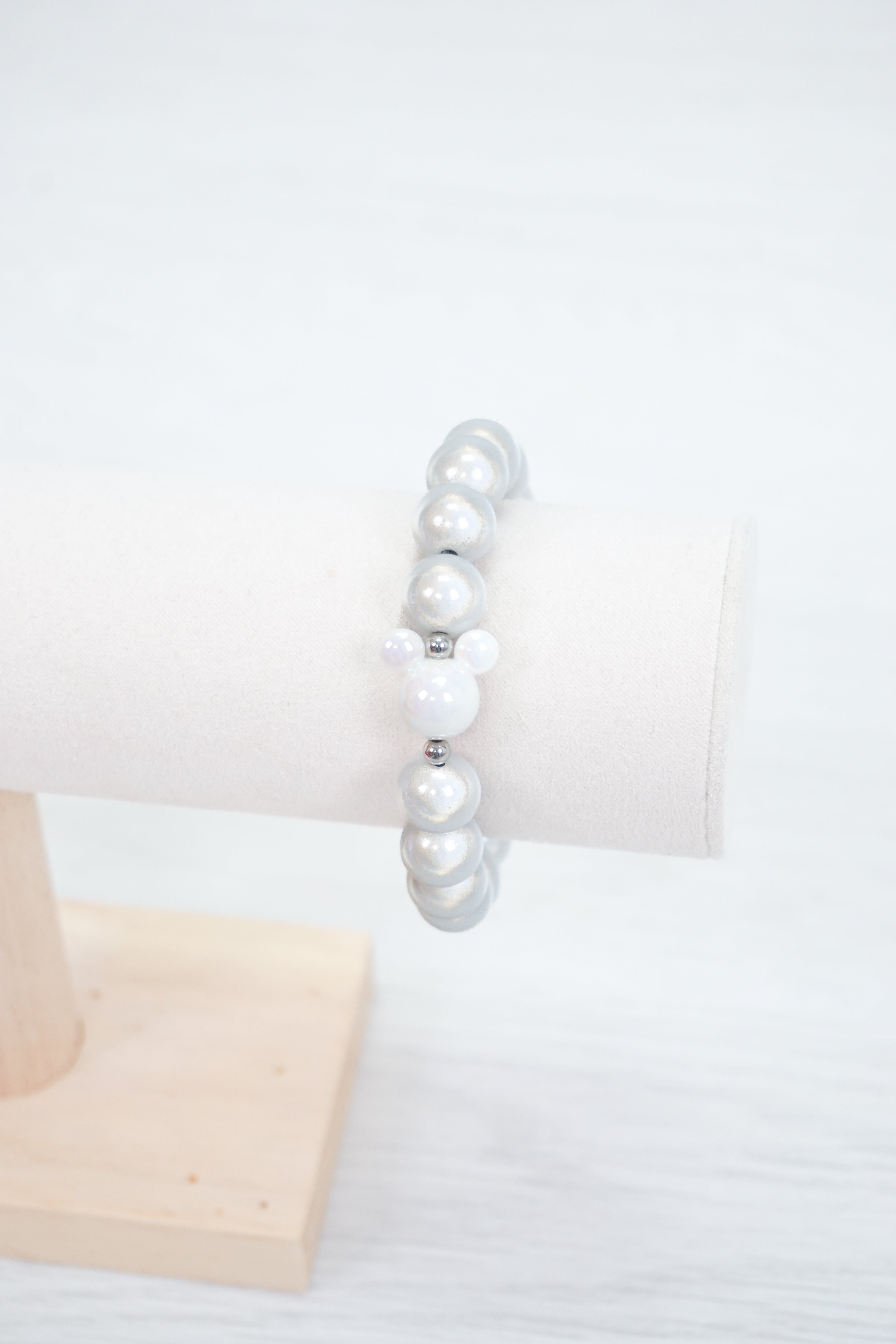 Leuchtendes Perlenarmband "Micky", weiß