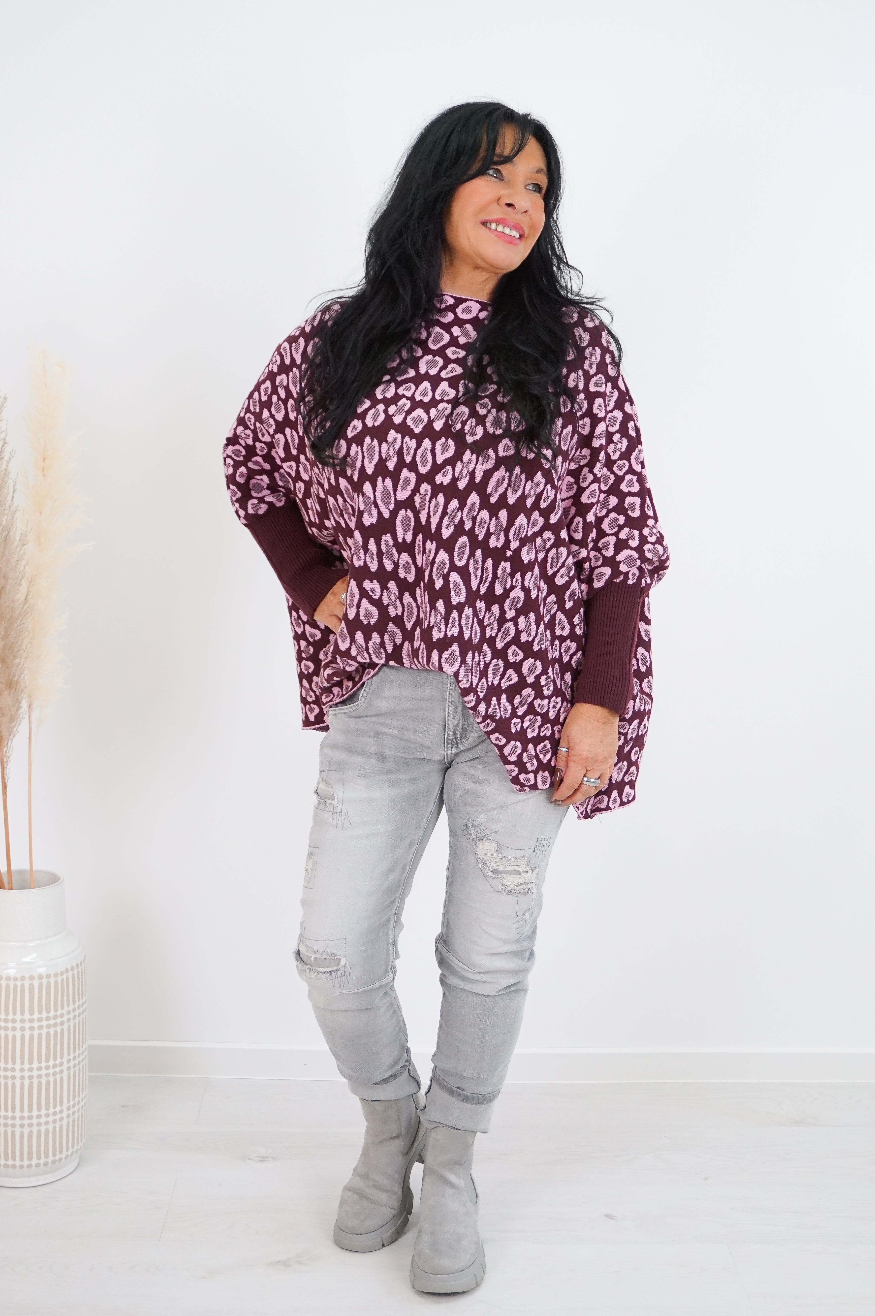 Weiter Feinstrickpulli "Leo", bordeaux/rosa