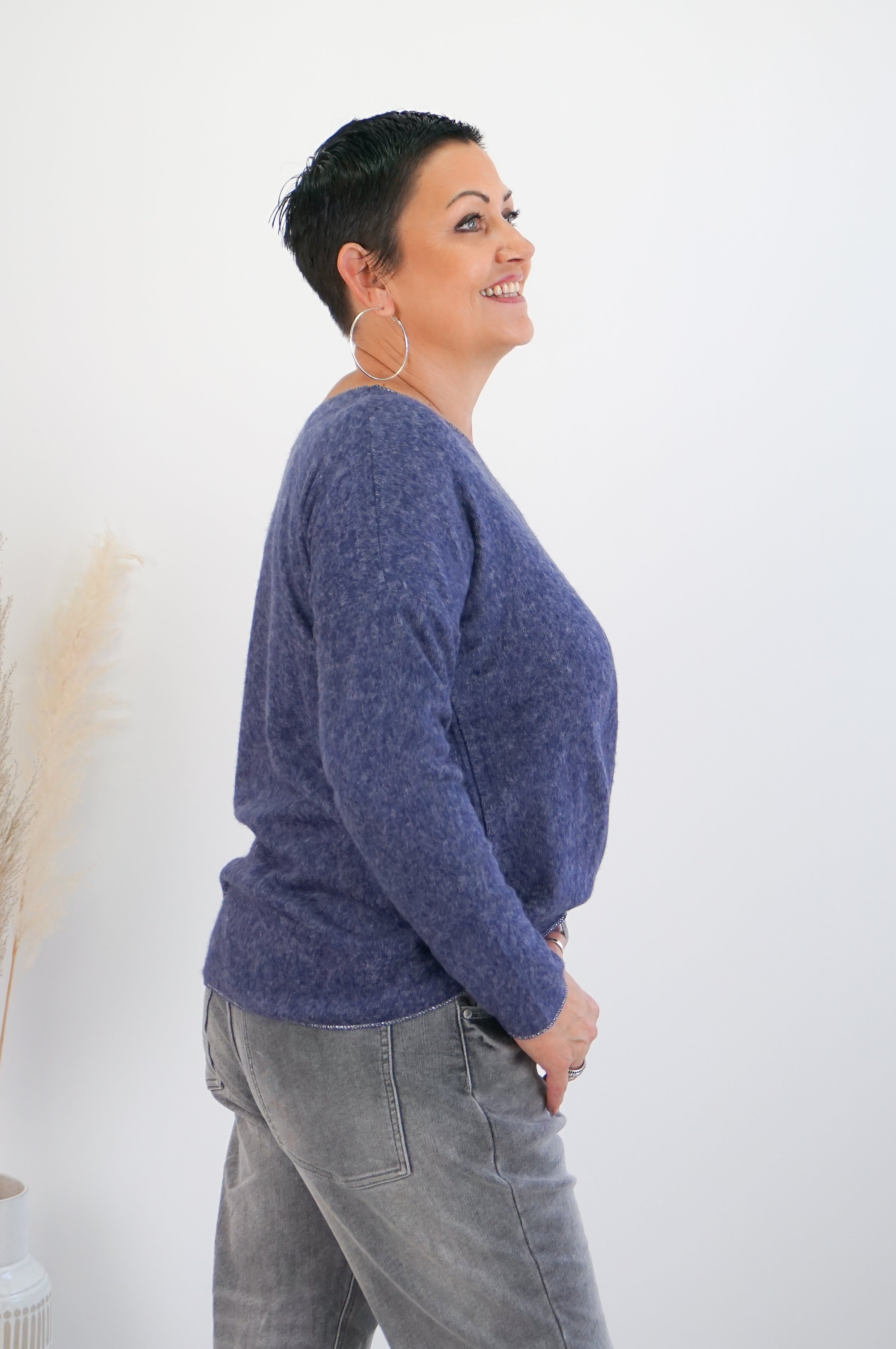 Flauschiger Feinstrickpulli, blau