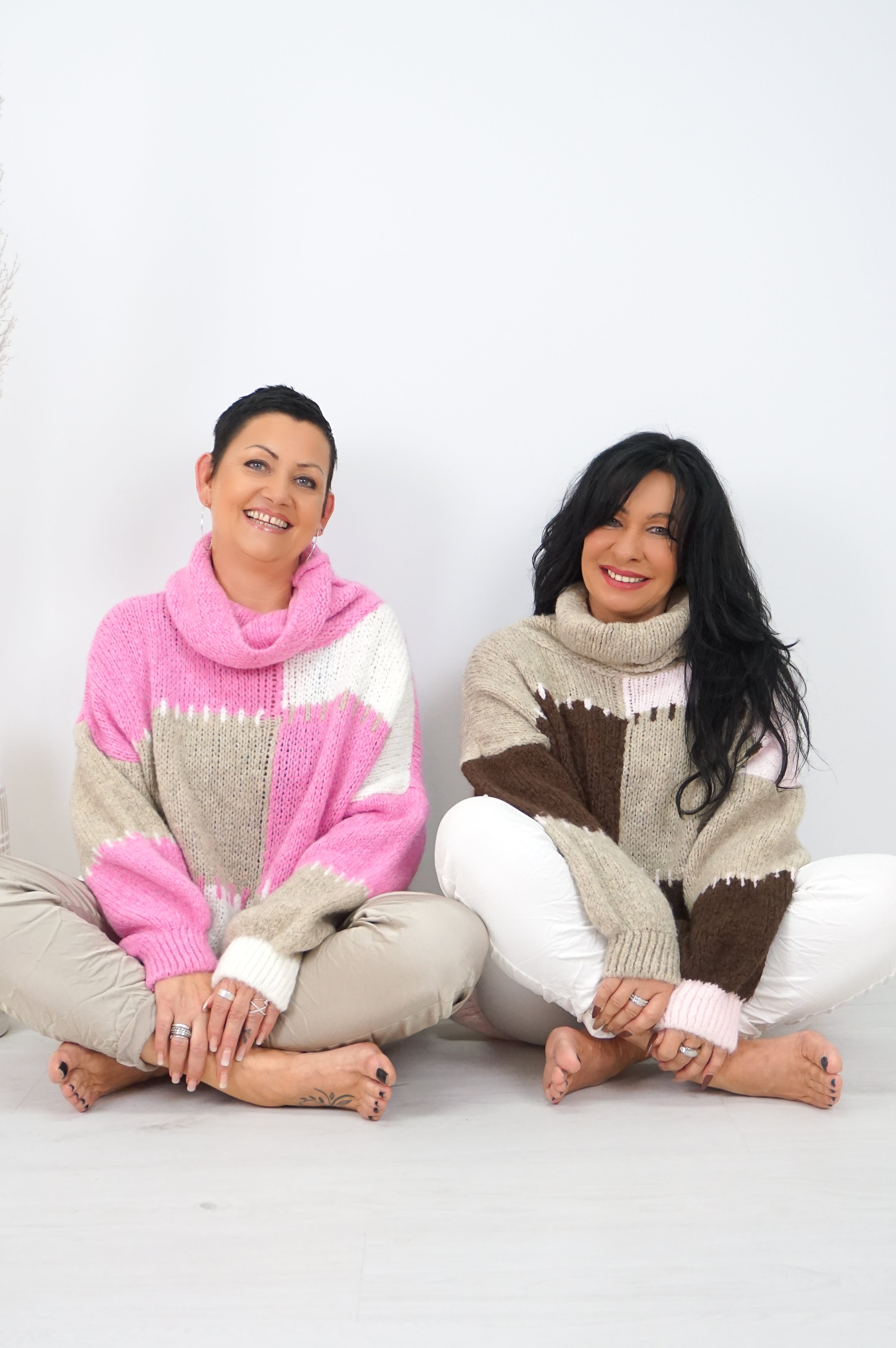 Strickpulli mit Rollkragen „Tricolore“, rosa/beige/schokobraun