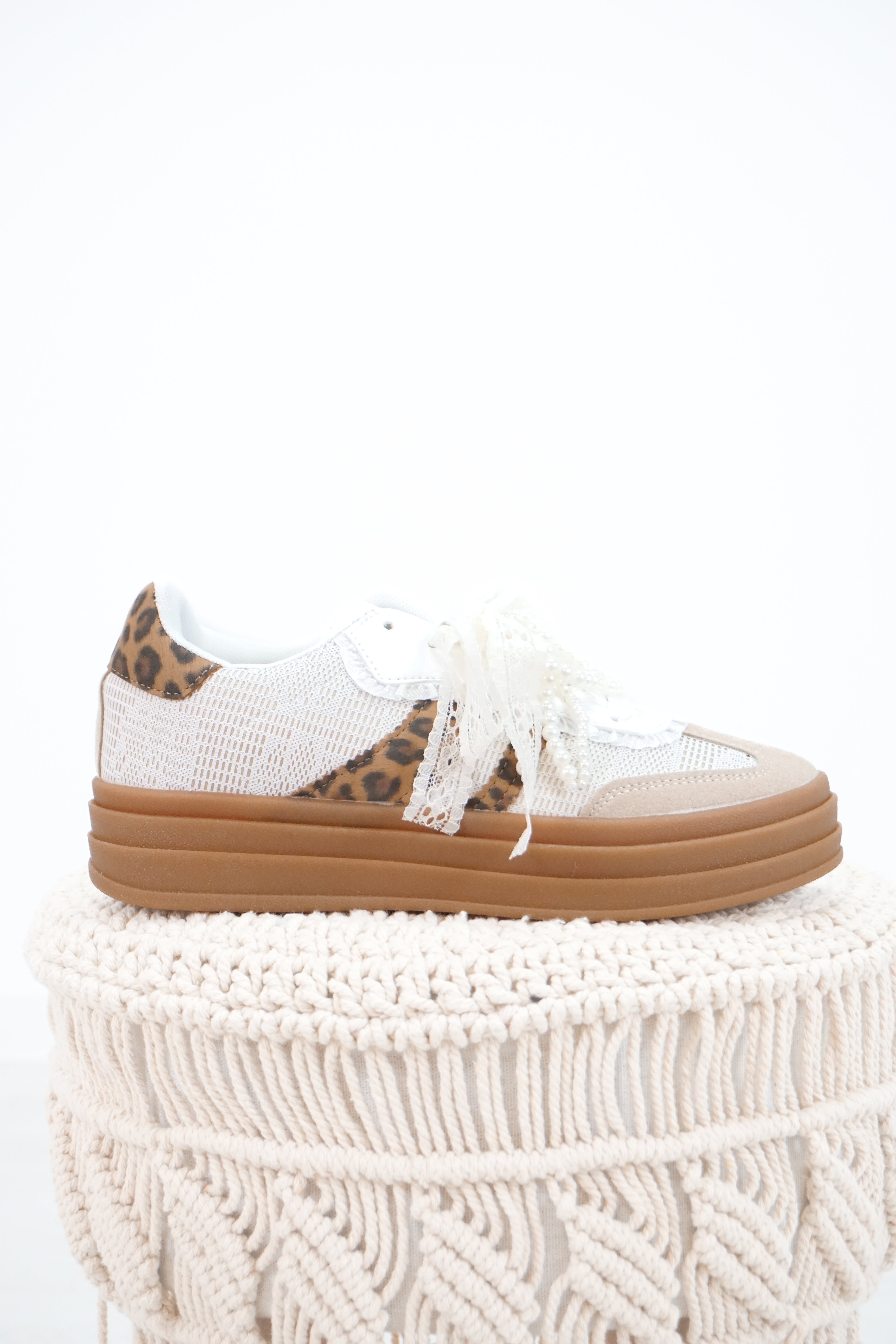 Sneaker "romantic", leo