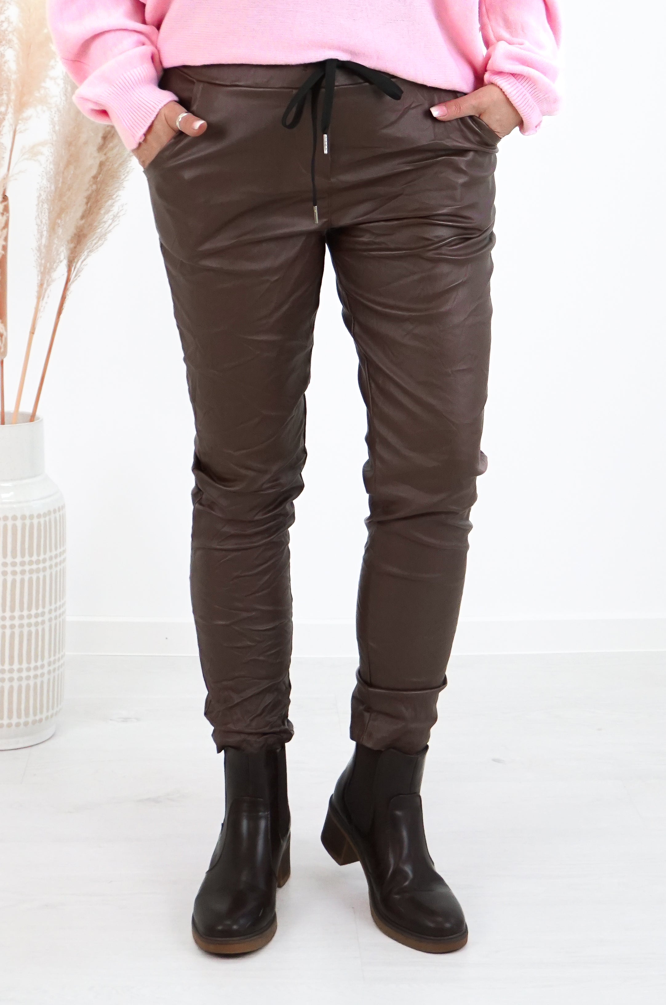 Lederimitat Jogpant „classy“, schokobraun