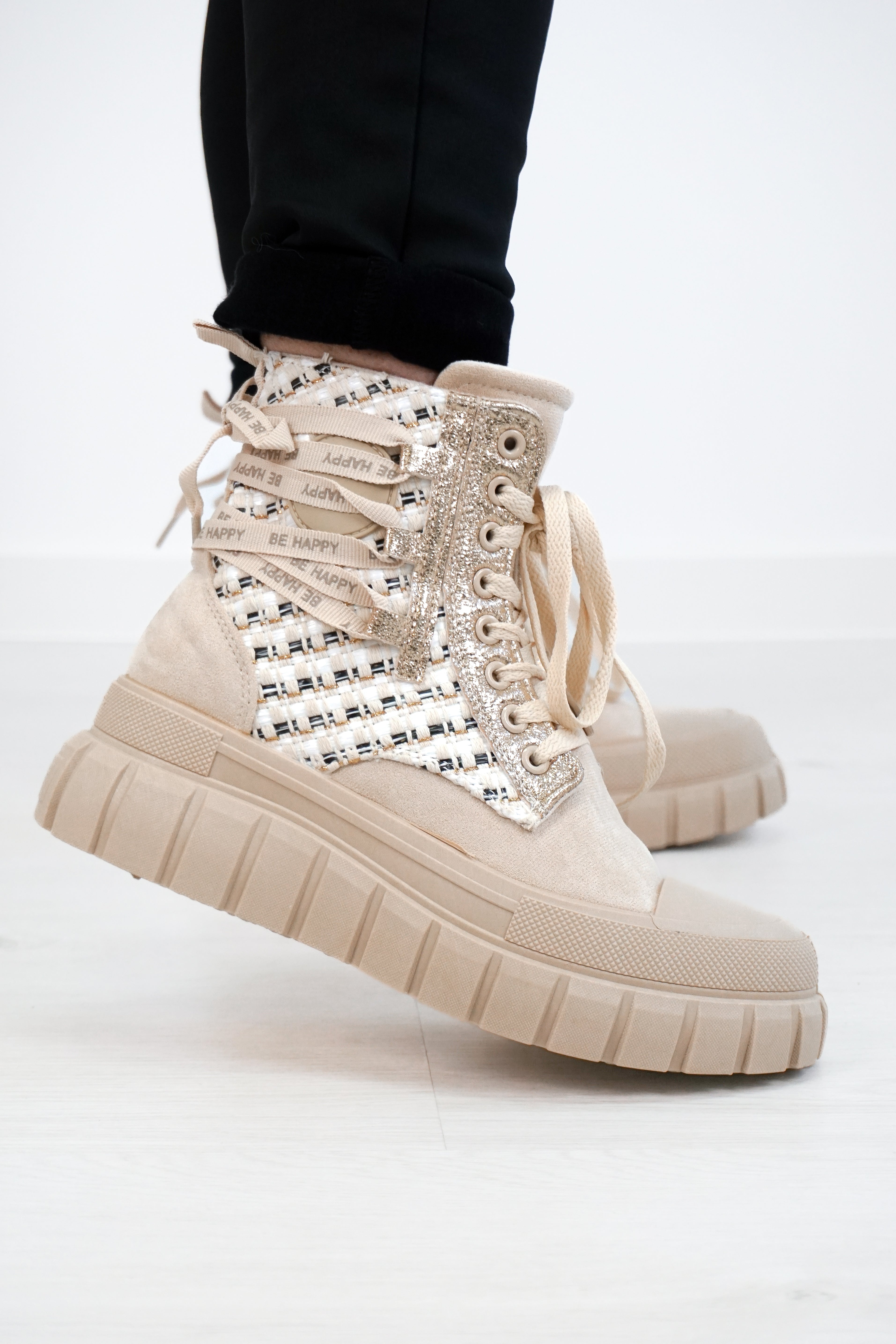 Hoher Sneaker "BE HAPPY", beige