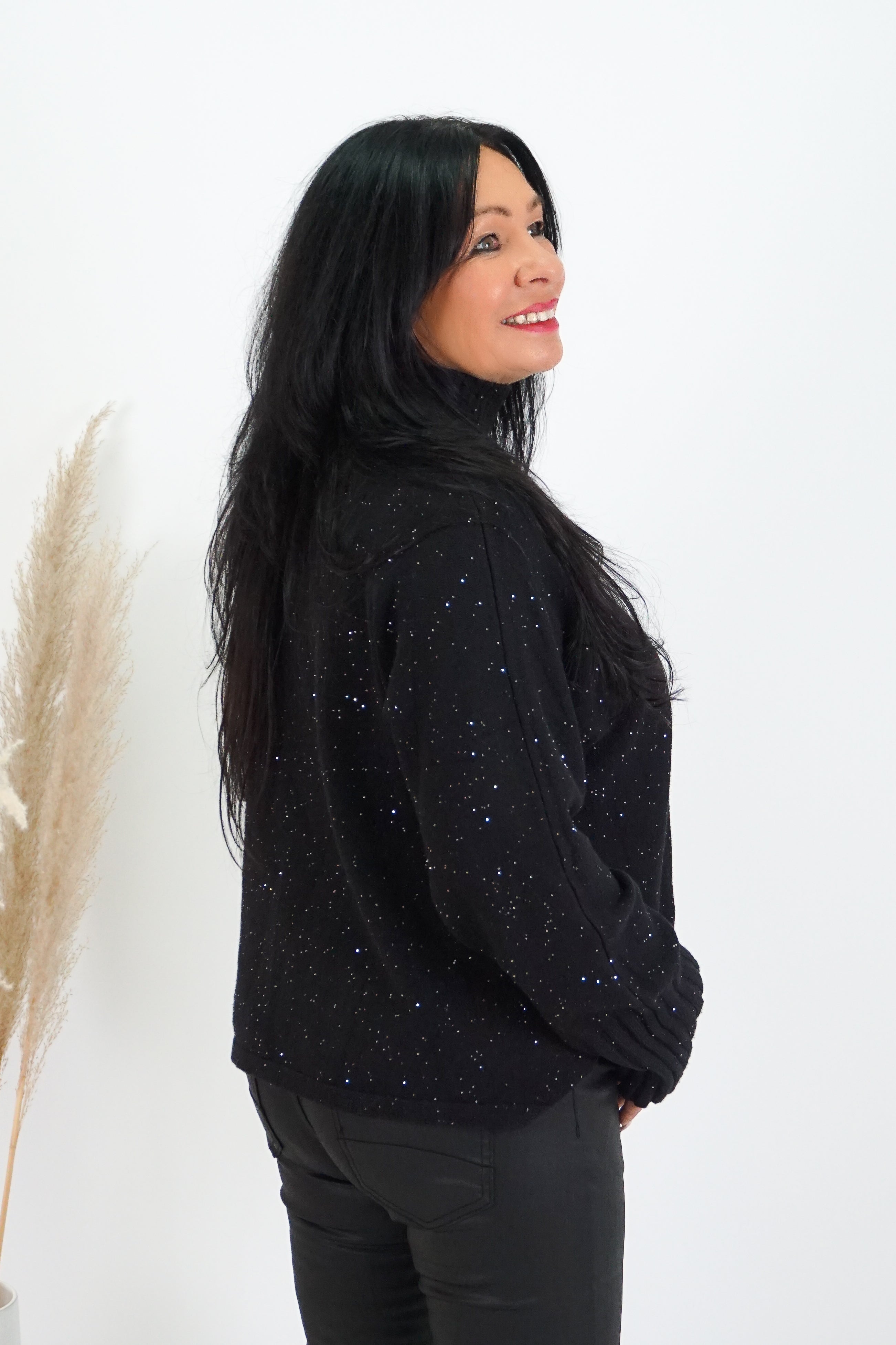 Feinstrickpulli mit Stehkragen „sparkle“, schwarz