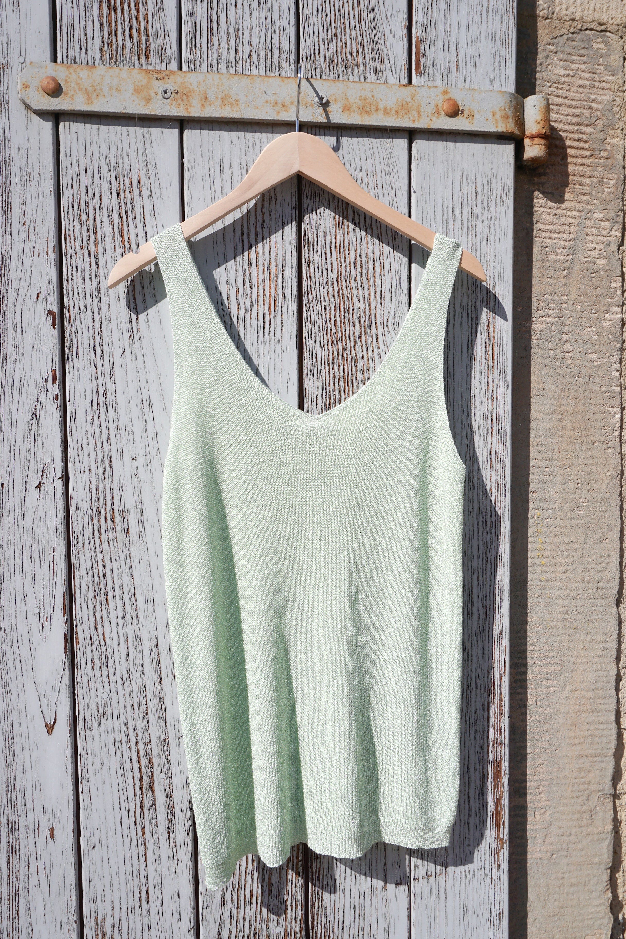 Top "sparkle" mit breiten Trägern, pastellgrün