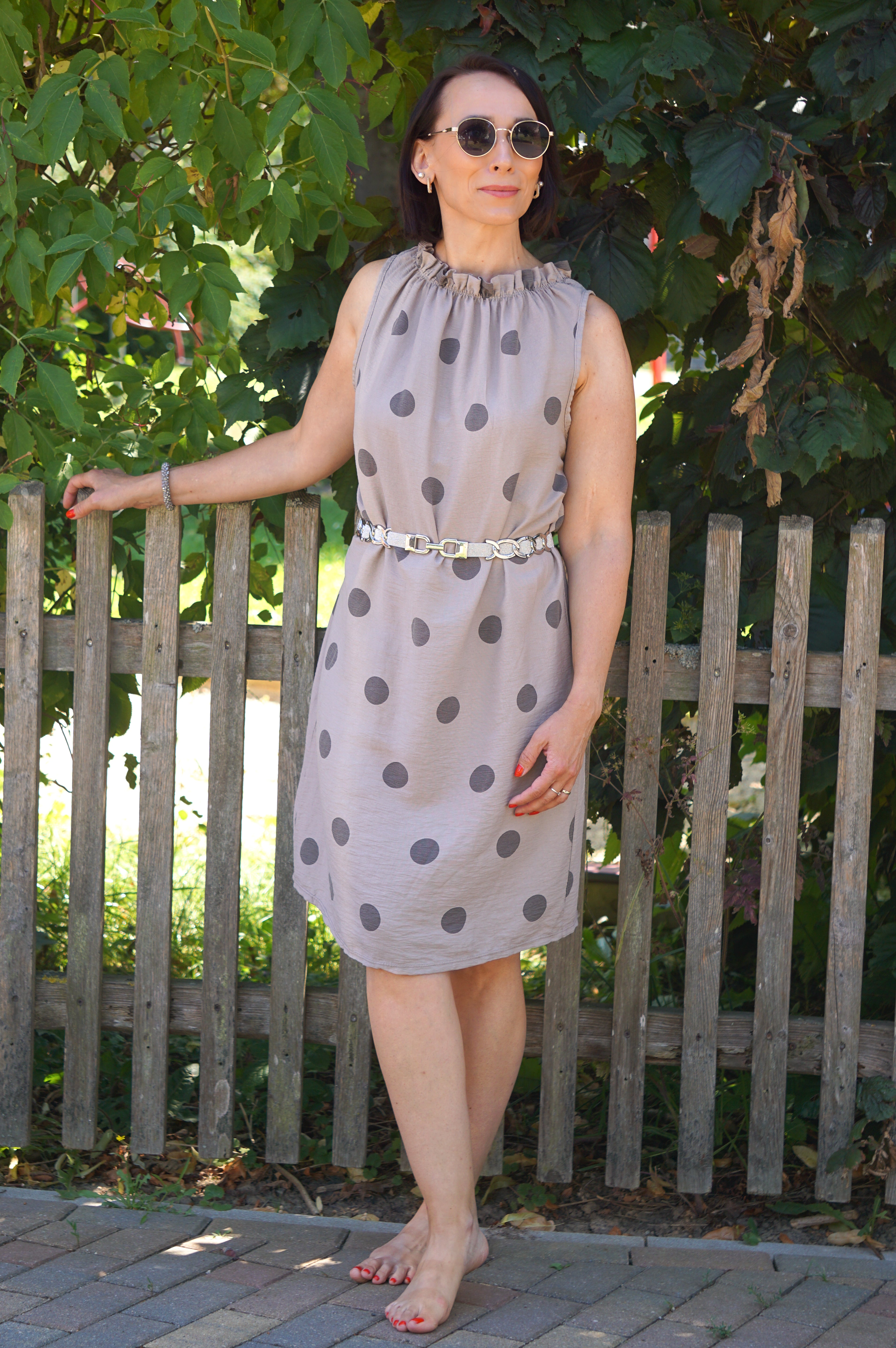 Kleid mit Polka Dots, taupe