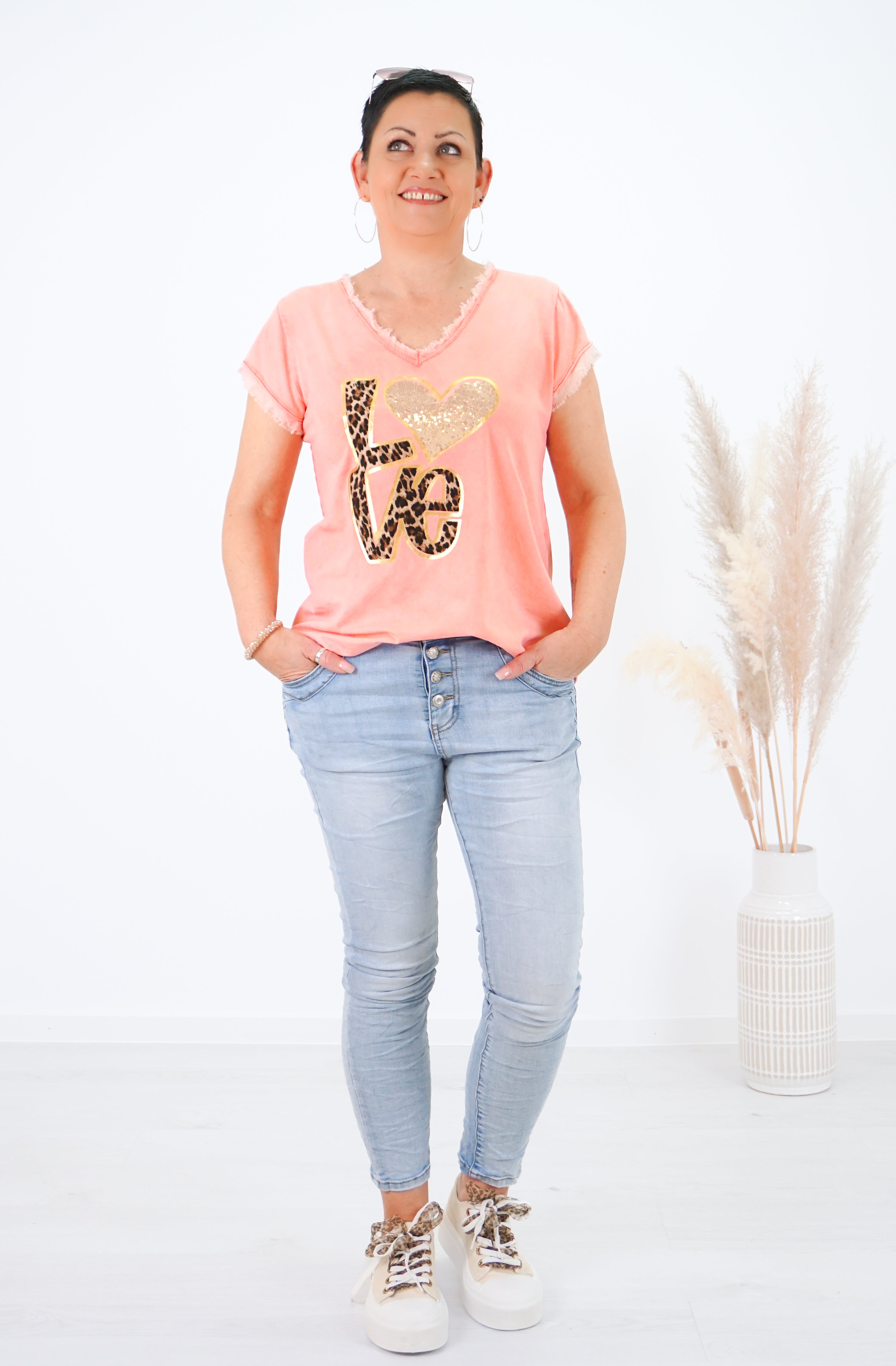 T-Shirt "Leo Love", koralle