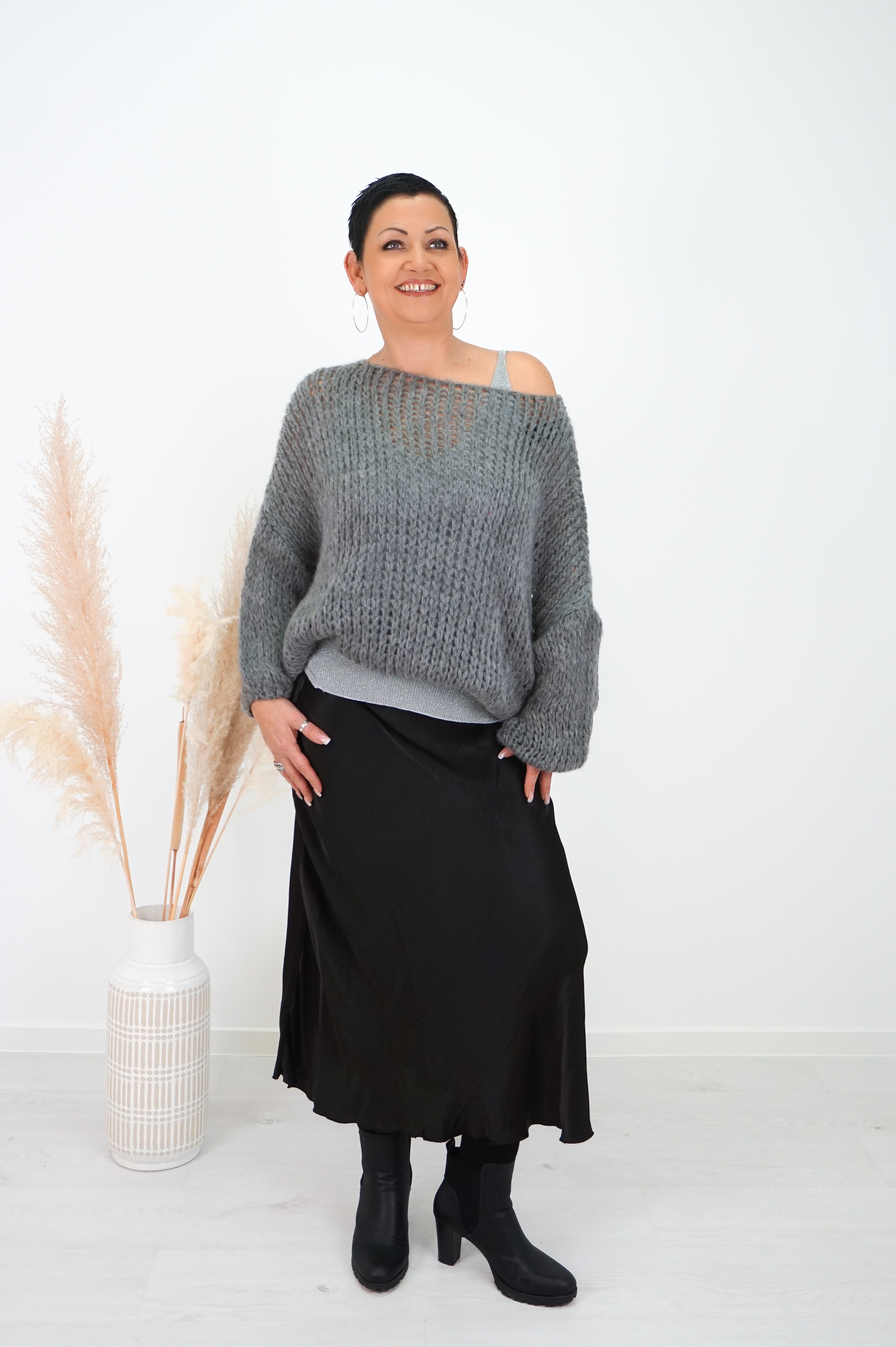 Grober Basic Strickpulli, grau