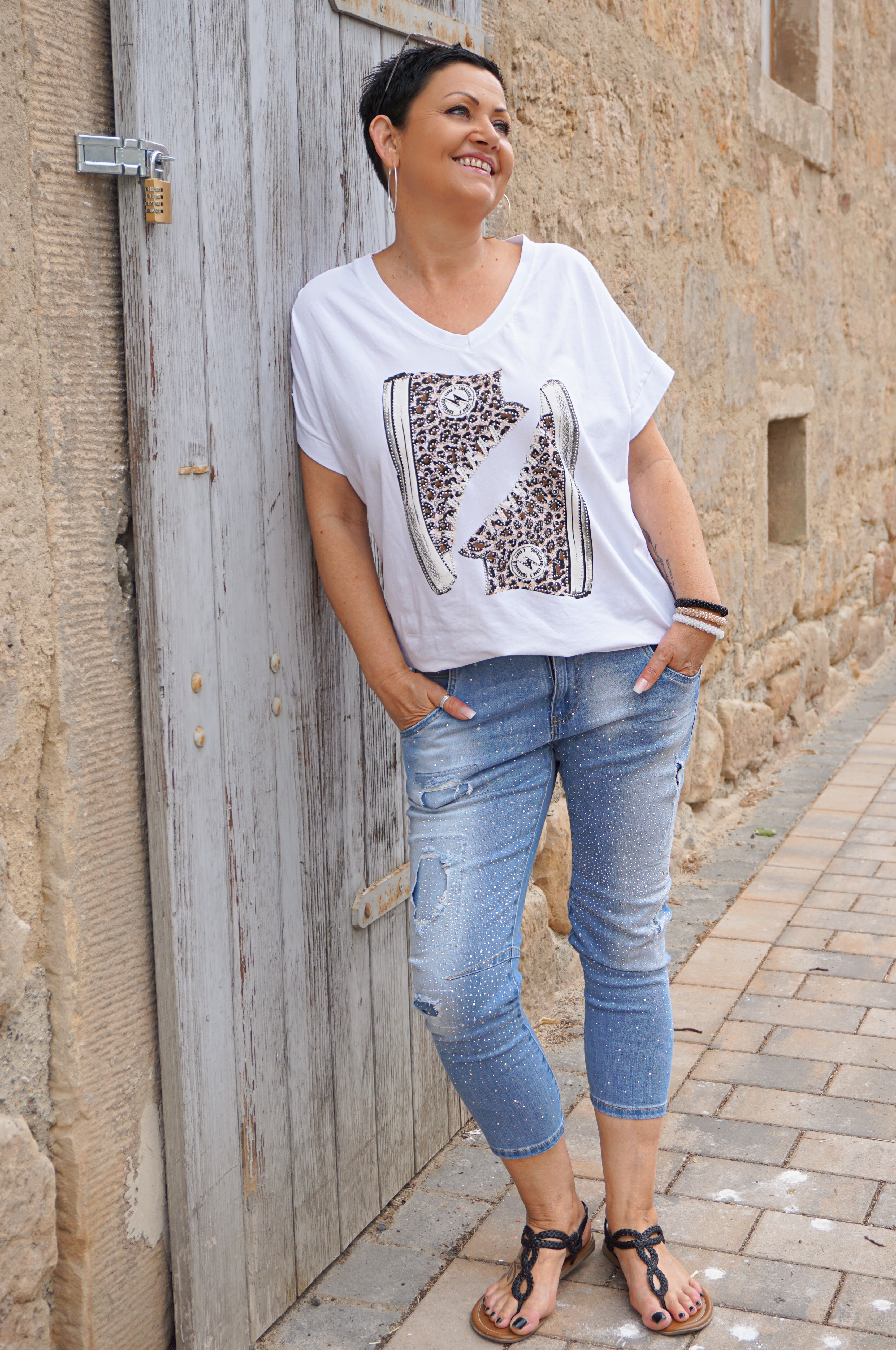 T-Shirt „Leo Sneaker“, weiß
