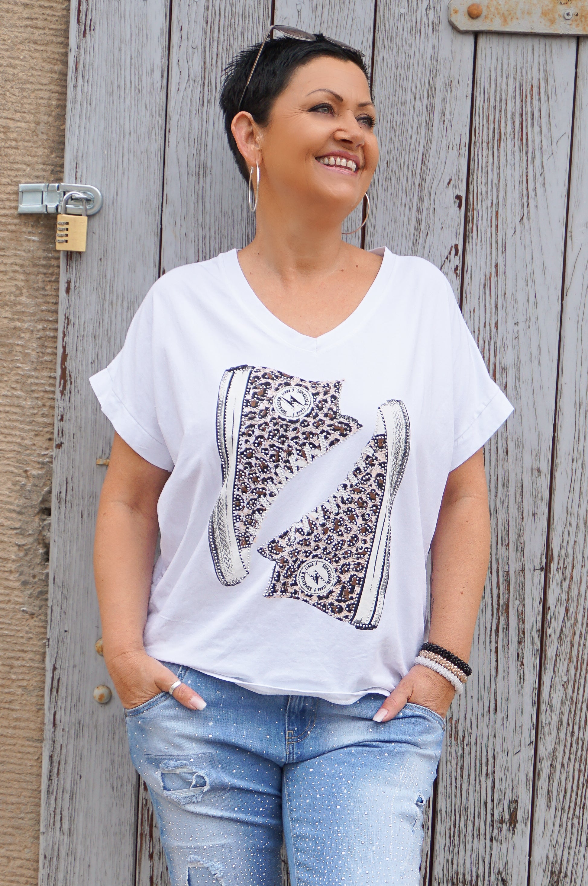 T-Shirt „Leo Sneaker“, weiß