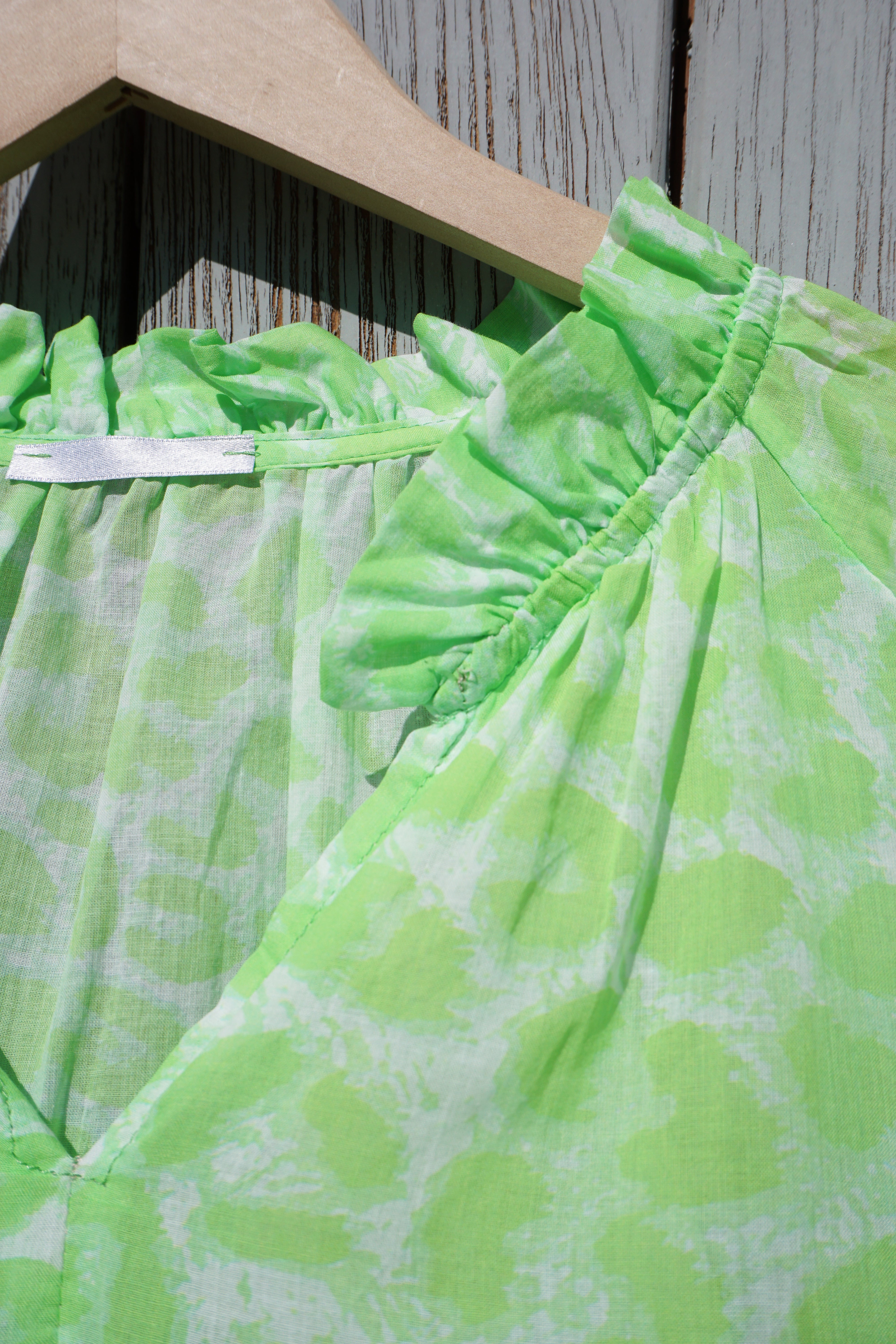 Leichte Bluse mit Leo Print, apfelgrün