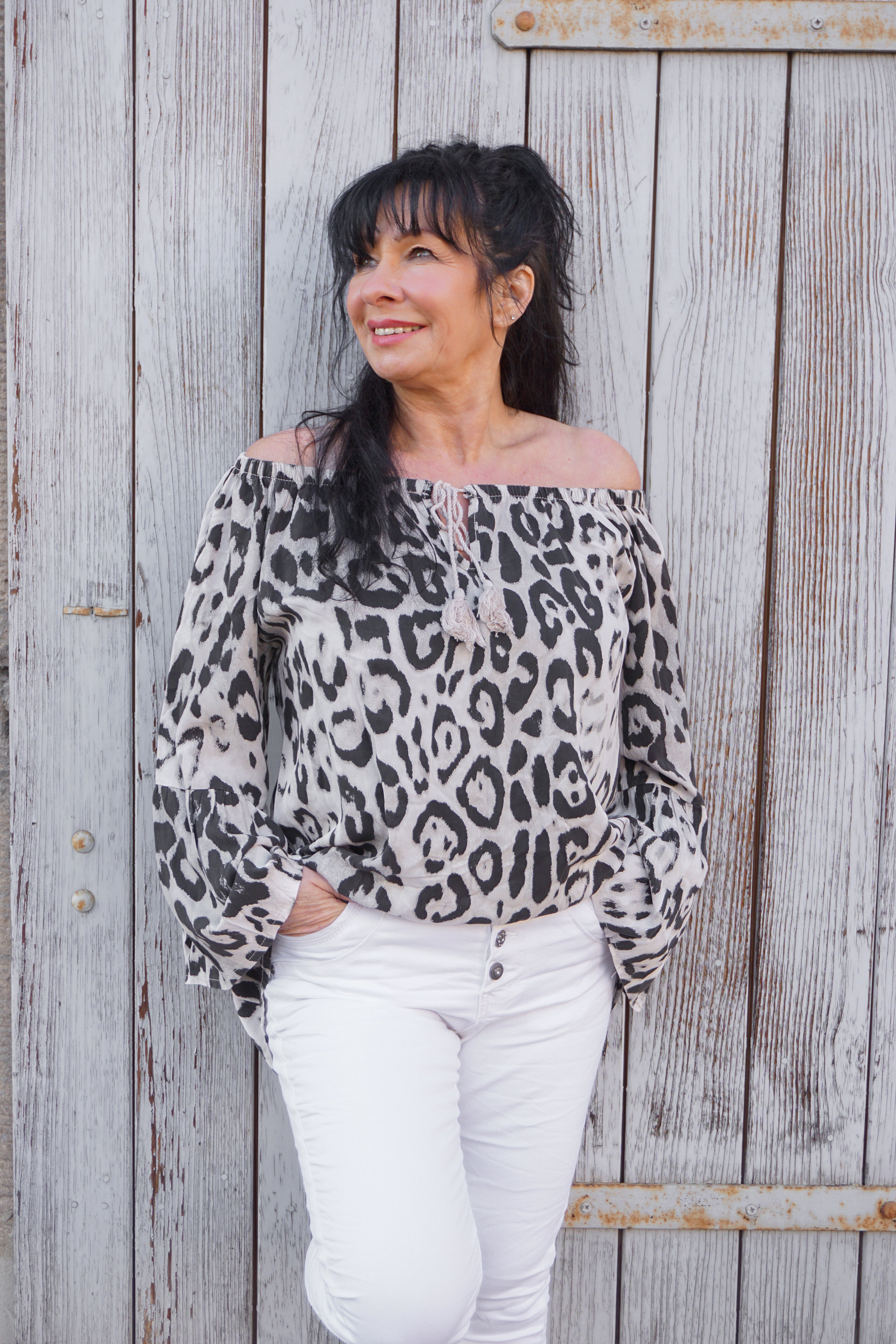 Bluse mit Leo Print