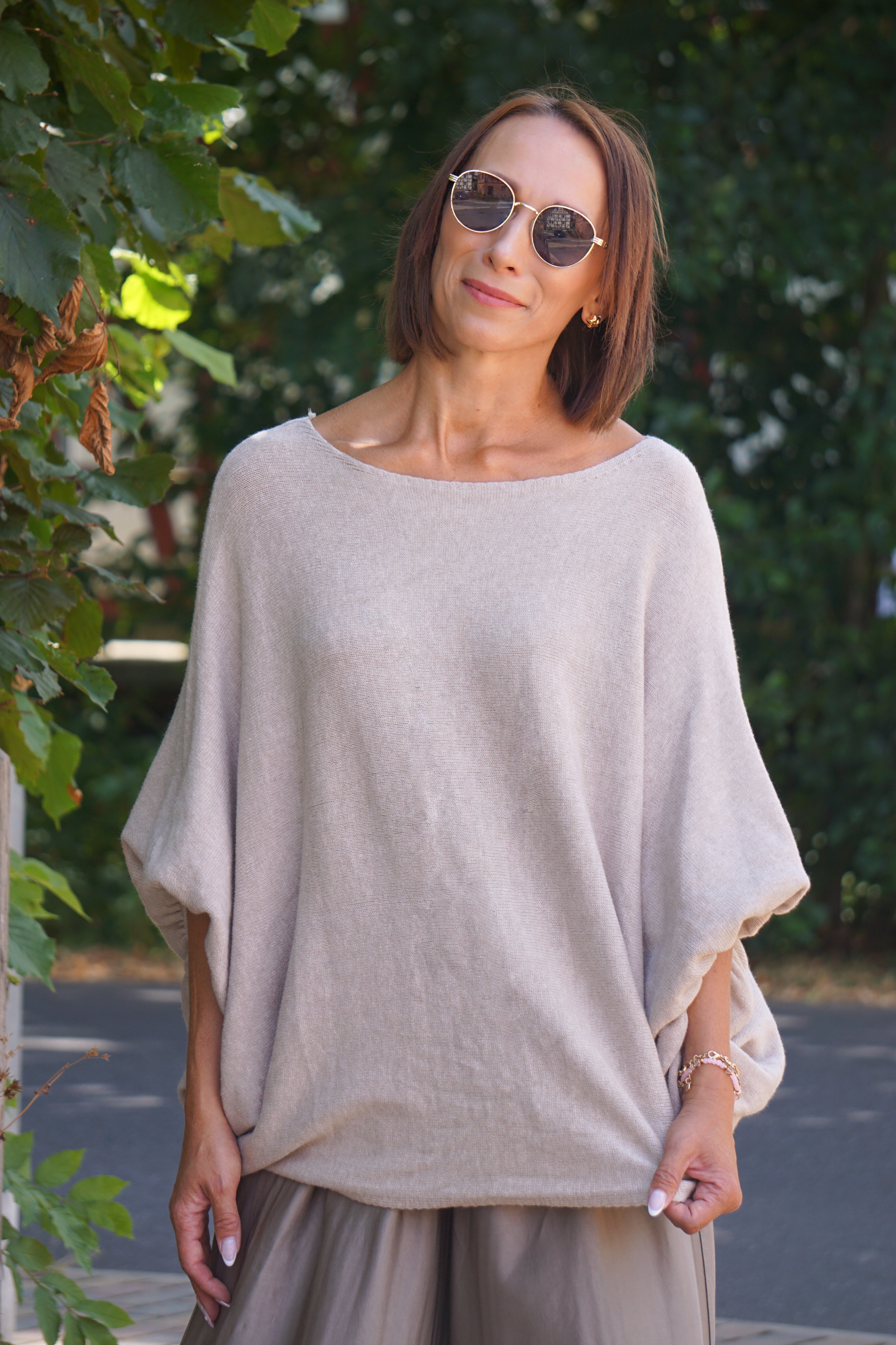 Weiter Kurzarm Feinstrickpulli, beige