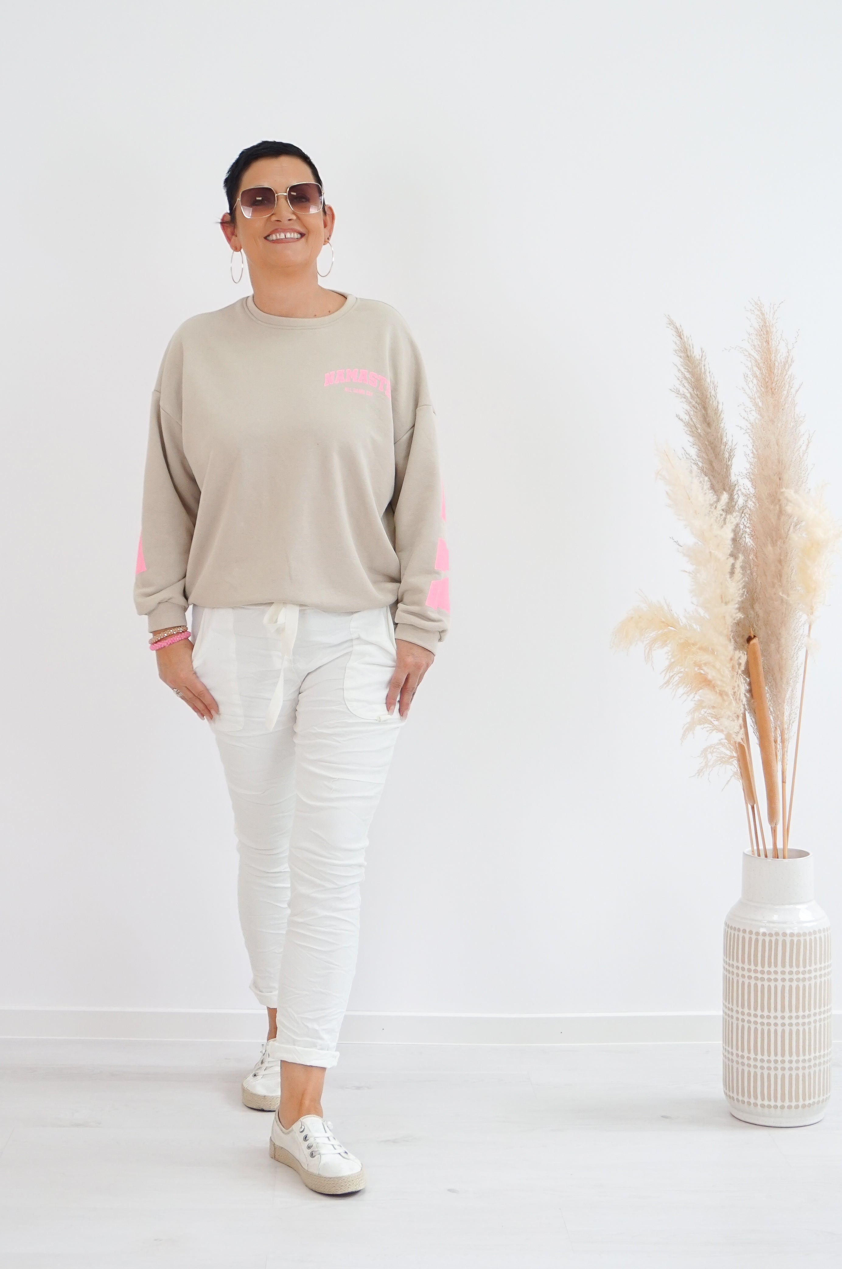 Sweatshirt "Namaste", beige/rosa
