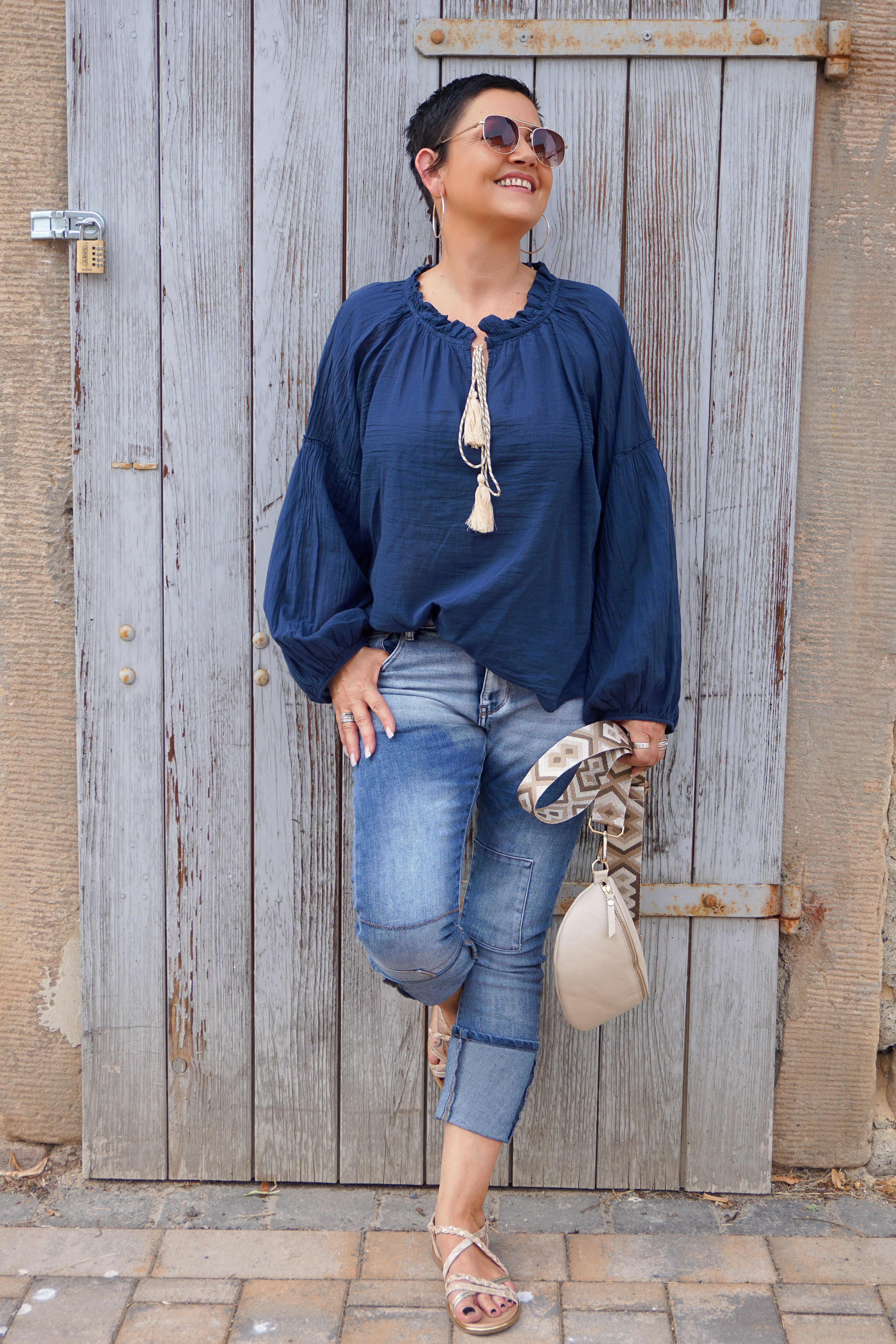 Leichte Bluse mit weiten Ärmeln, blau