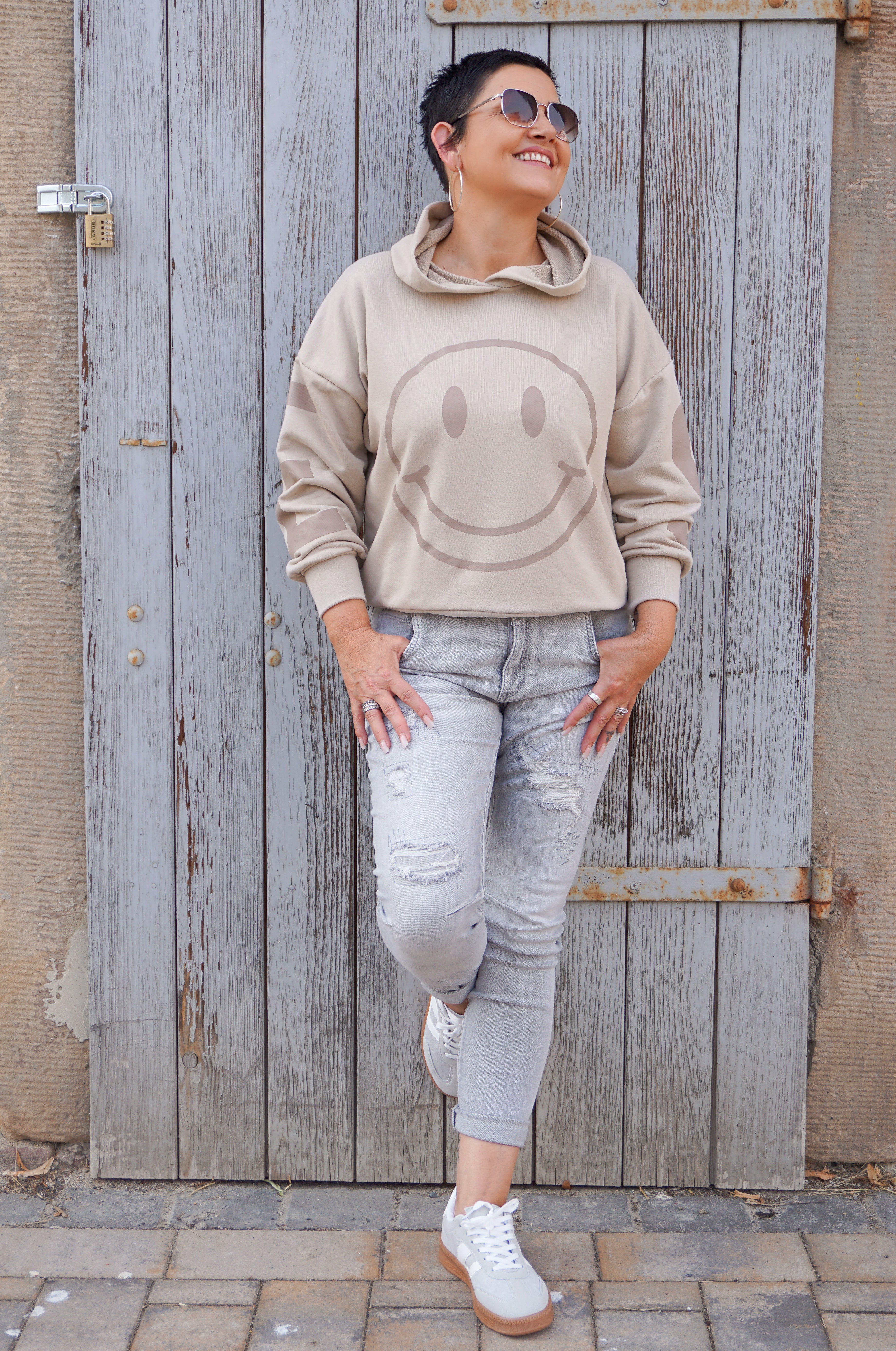 Hoodie "SMILE", beige/taupe