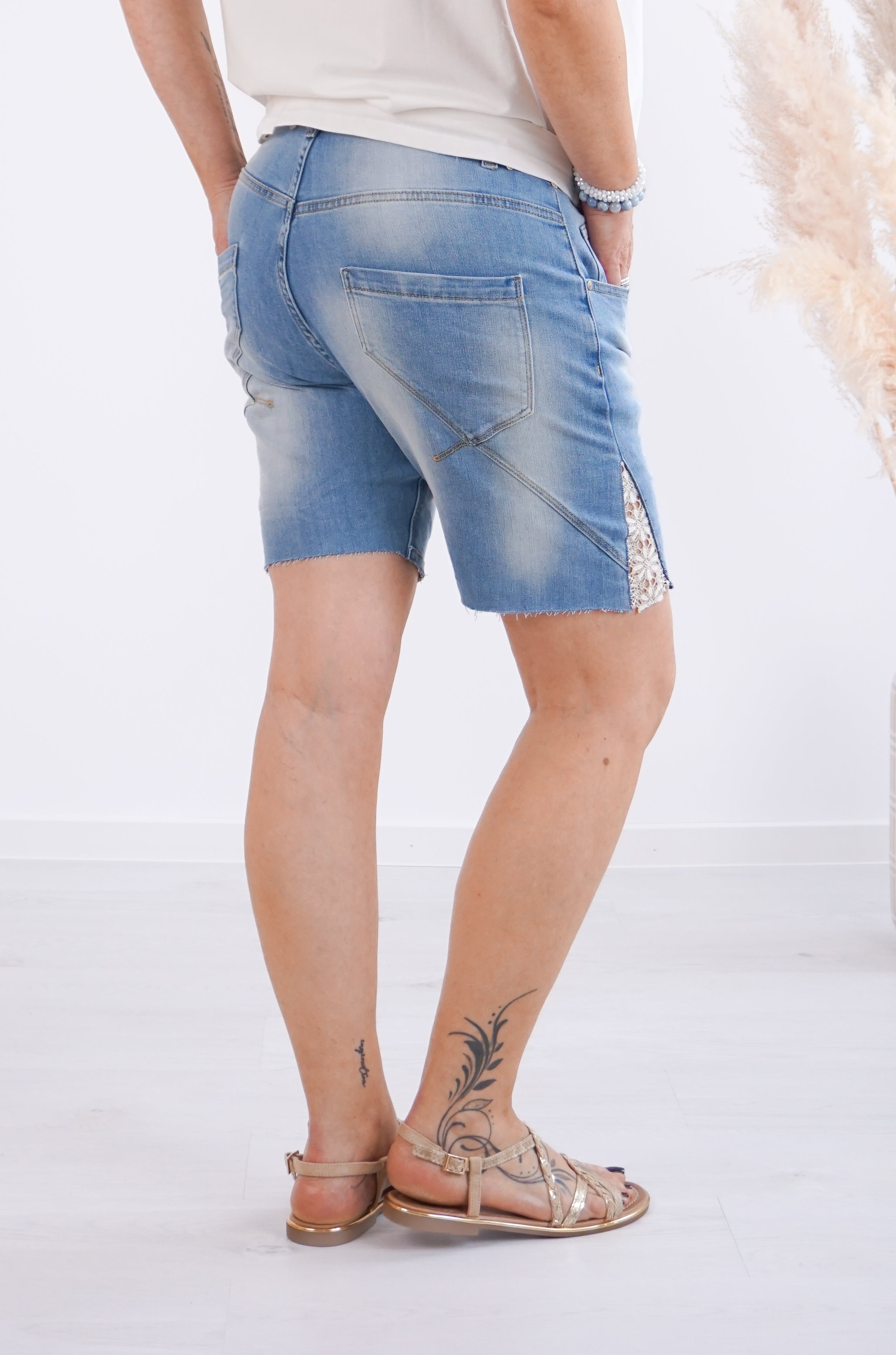 Sexy Woman Jeans Shorts "golden Flower"