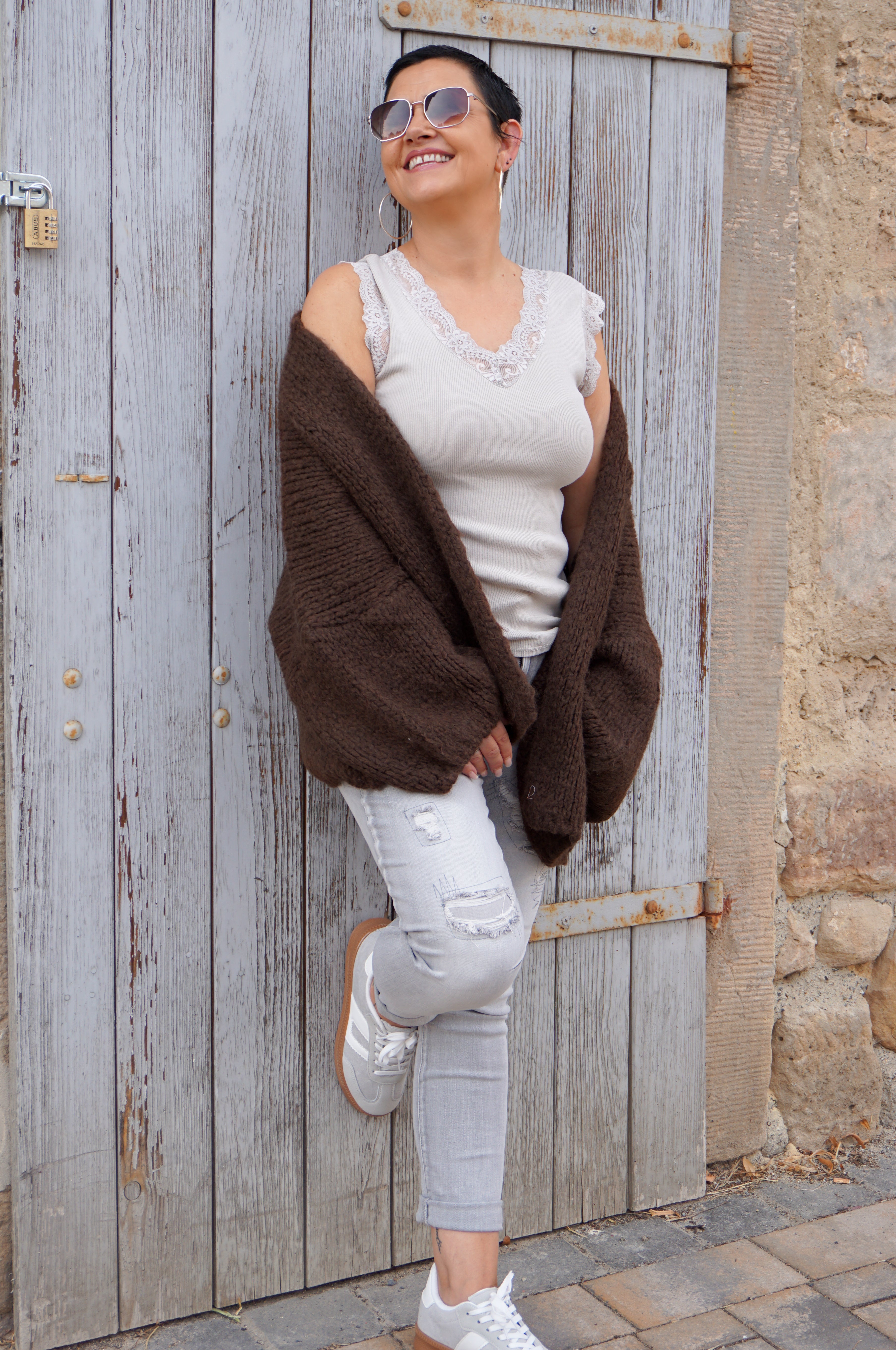 Basic Grobe Strickjacke mit offenem Fall, schokobraun
