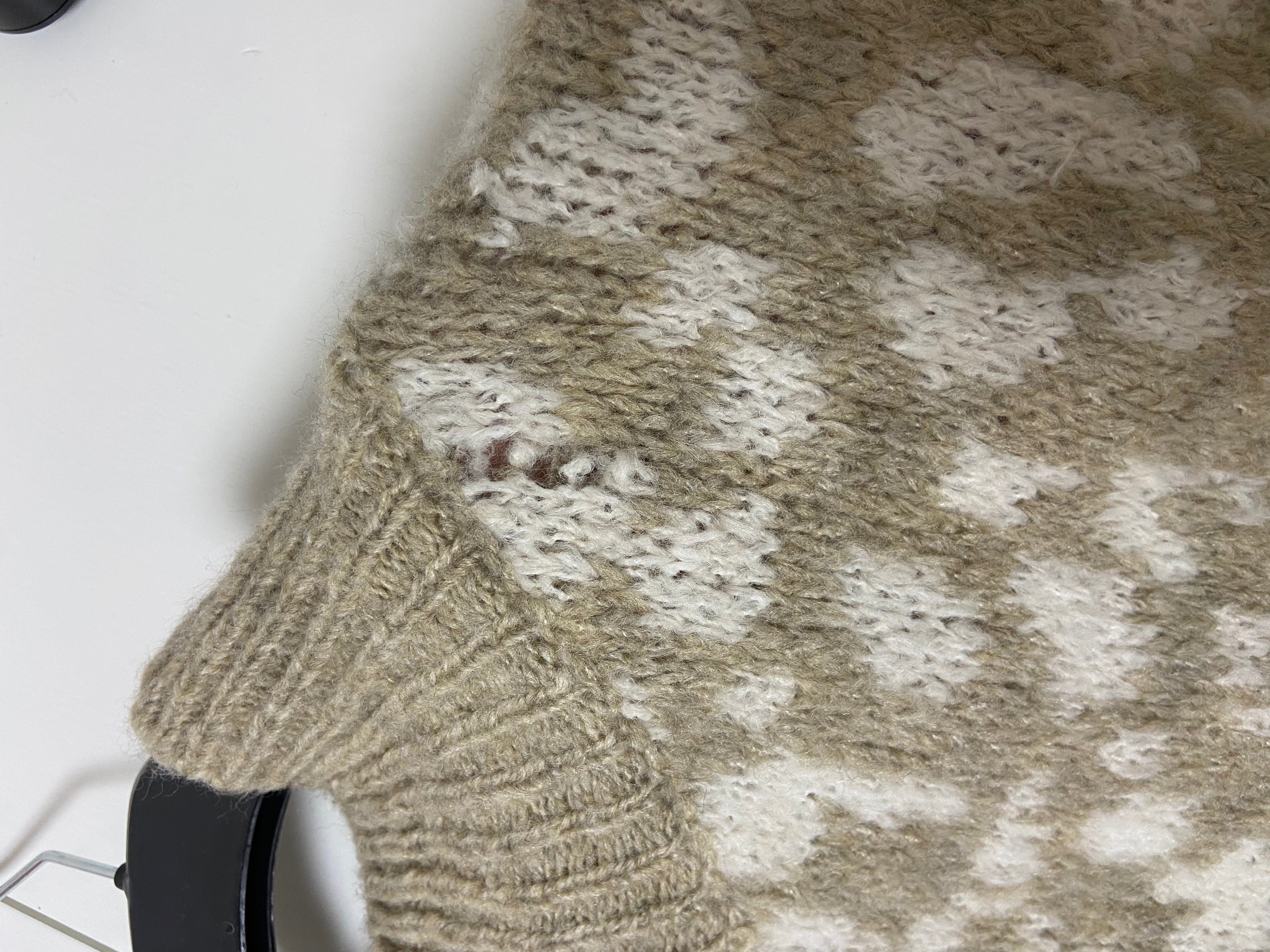 Zweite Wahl - Strickpulli mit Rollkragen und Leo Muster - vom Umtausch ausgeschlossen